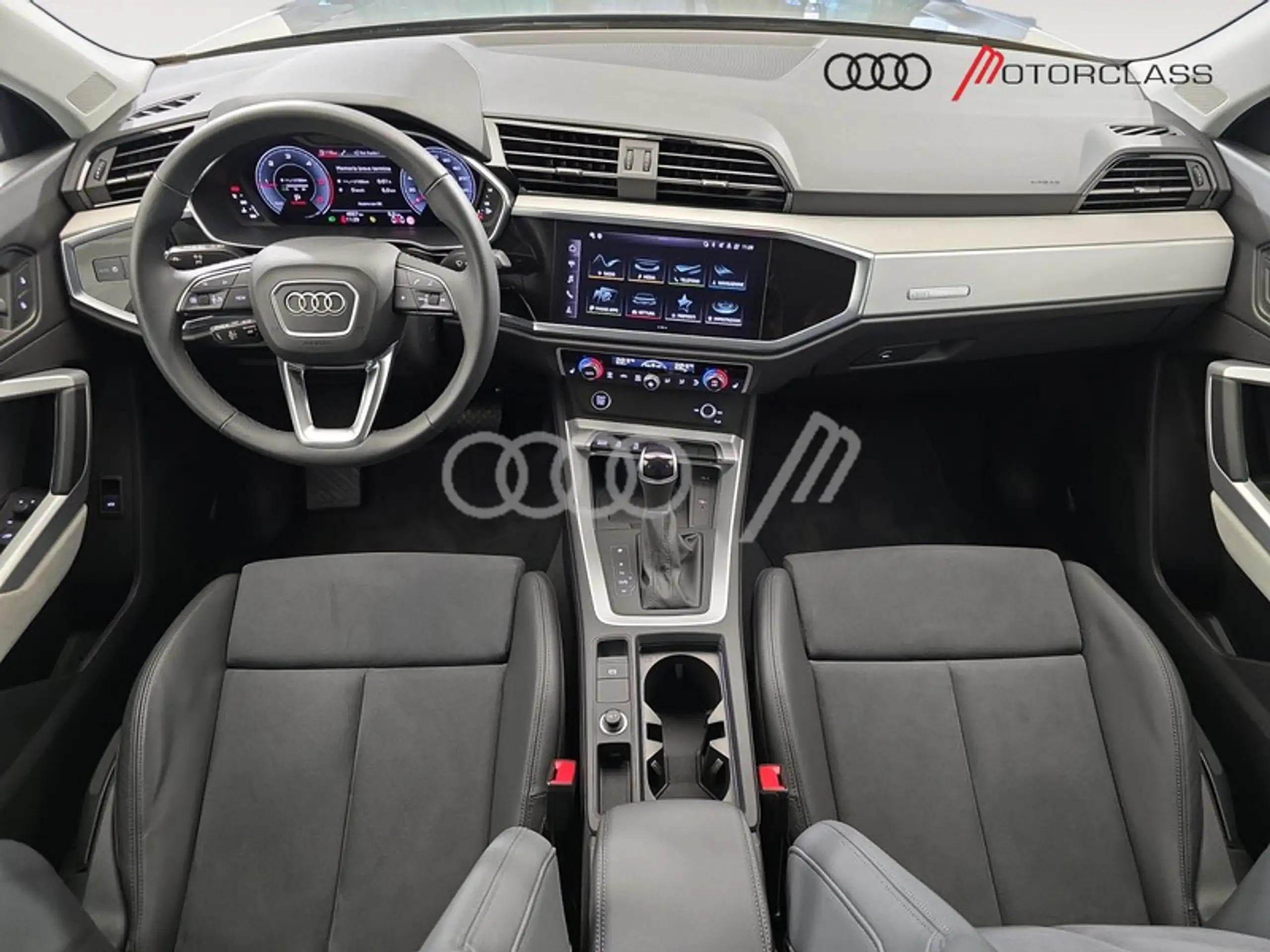 Audi - Q3