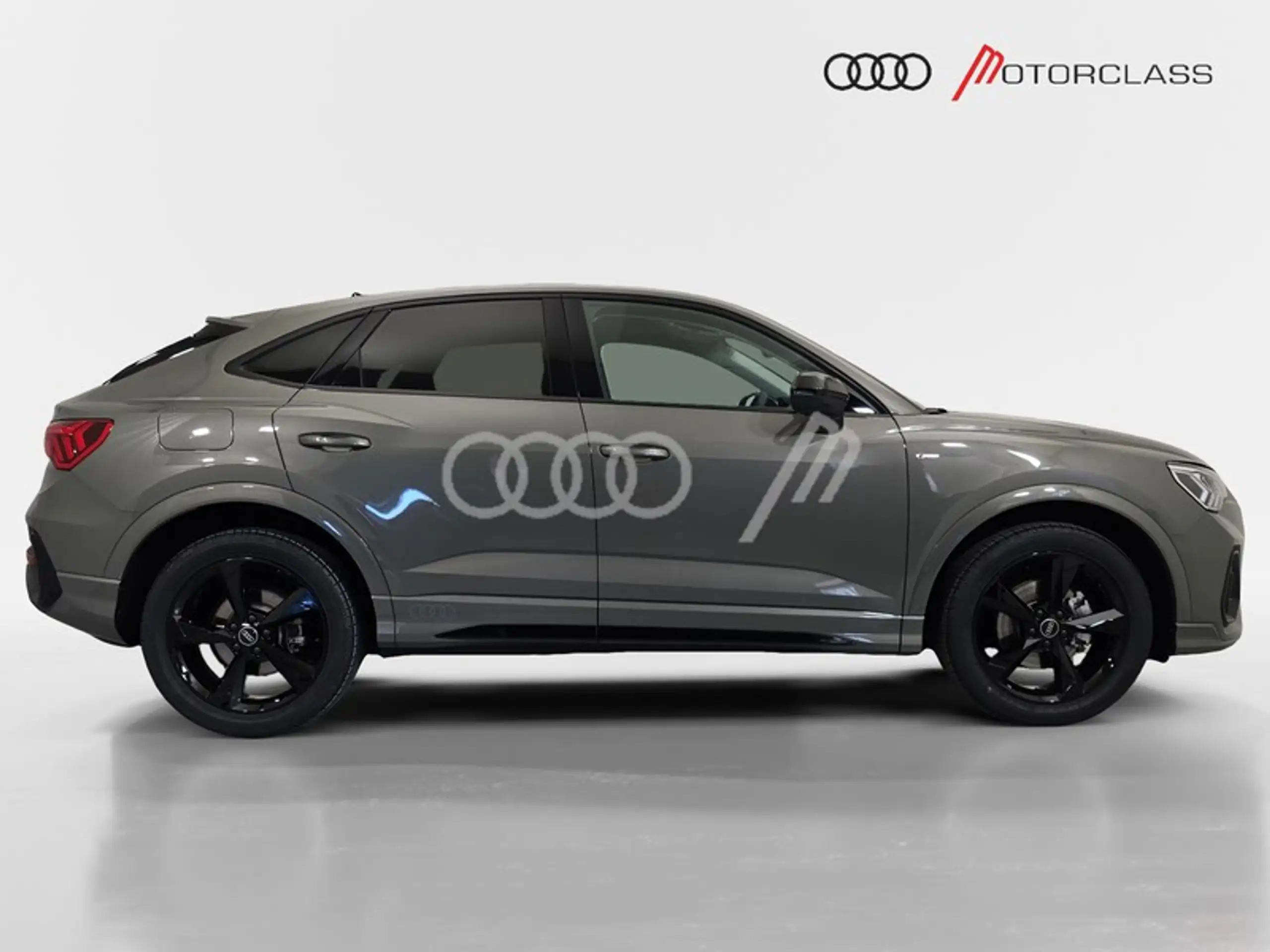 Audi - Q3