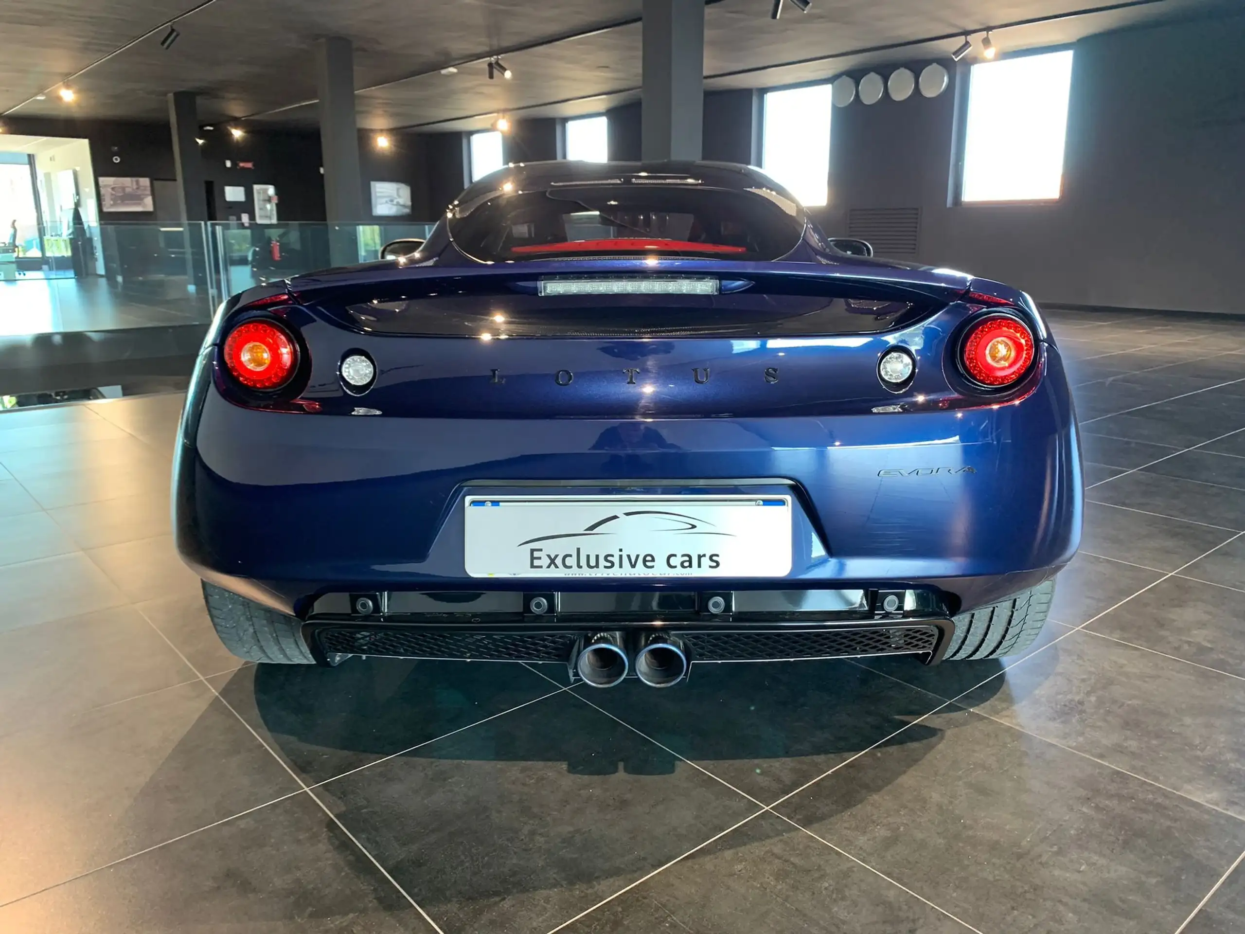 Lotus - Evora