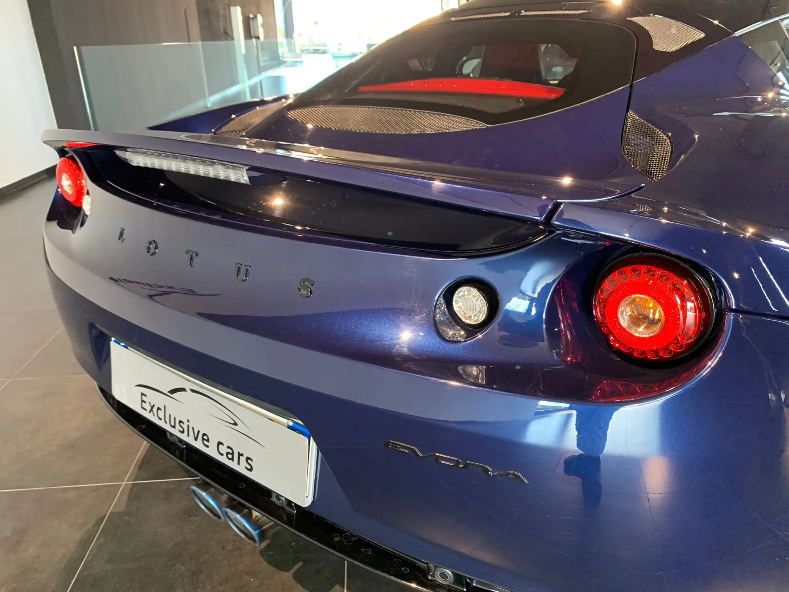 Lotus - Evora