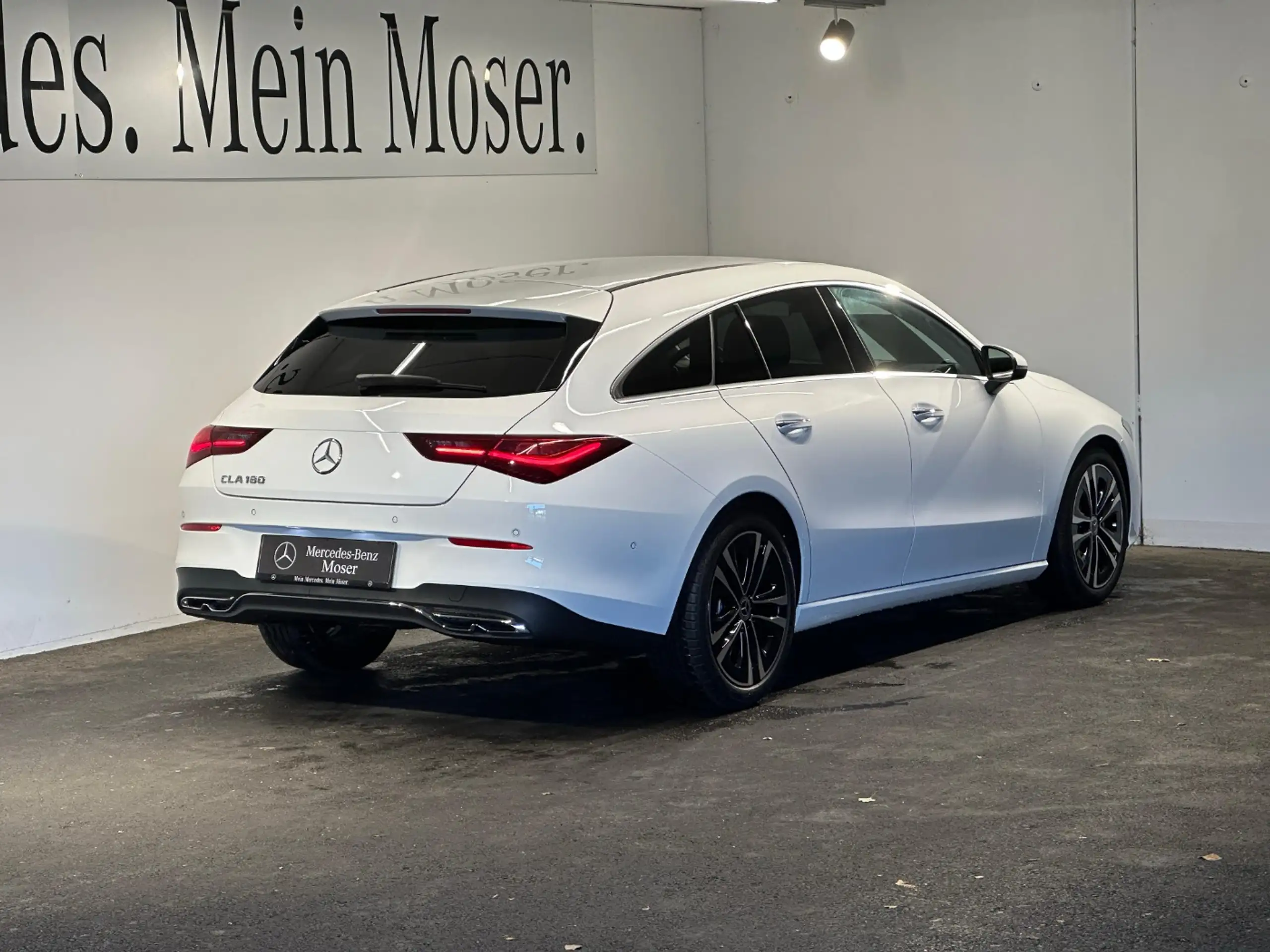 Mercedes-Benz - CLA 180