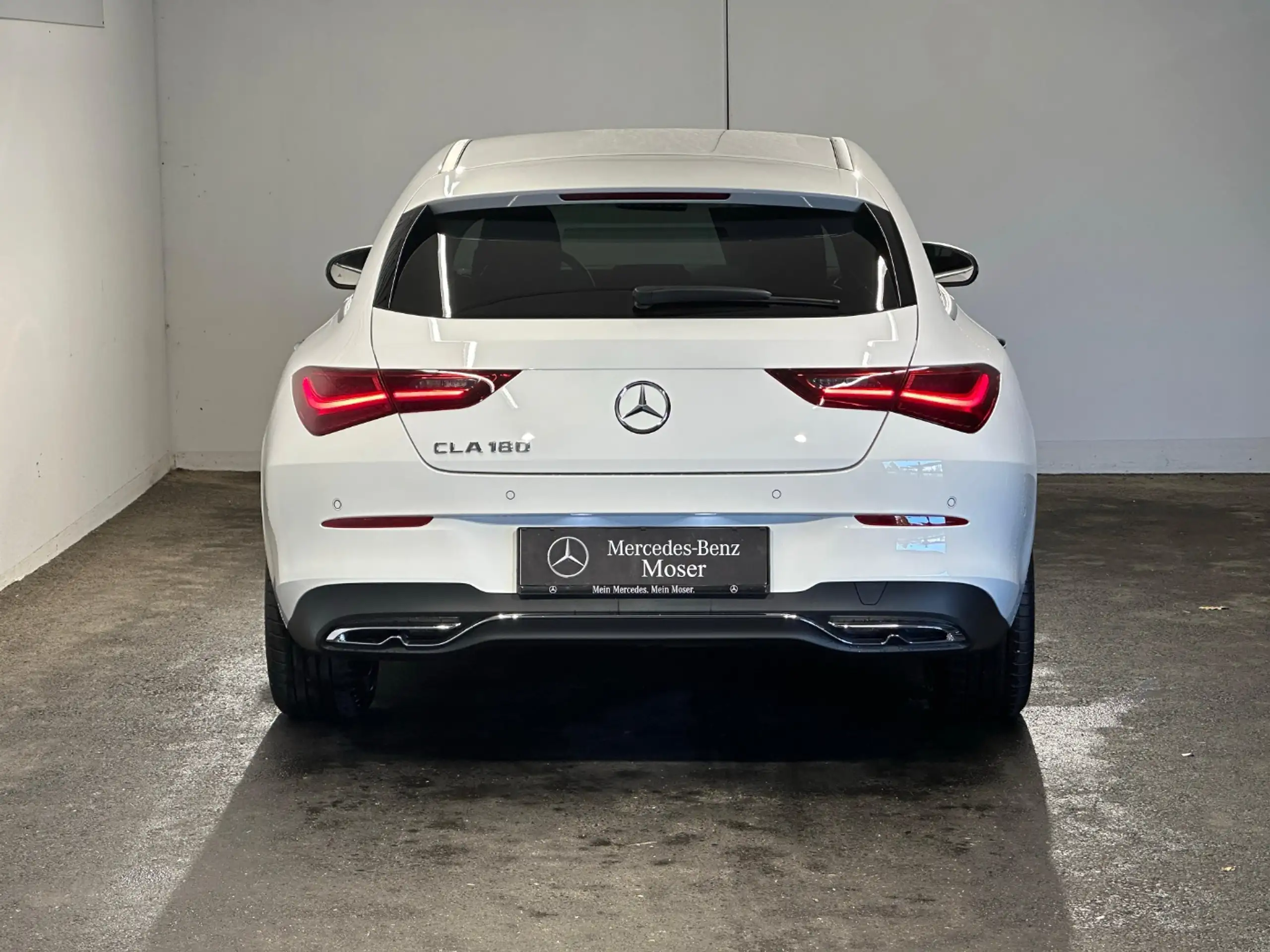 Mercedes-Benz - CLA 180