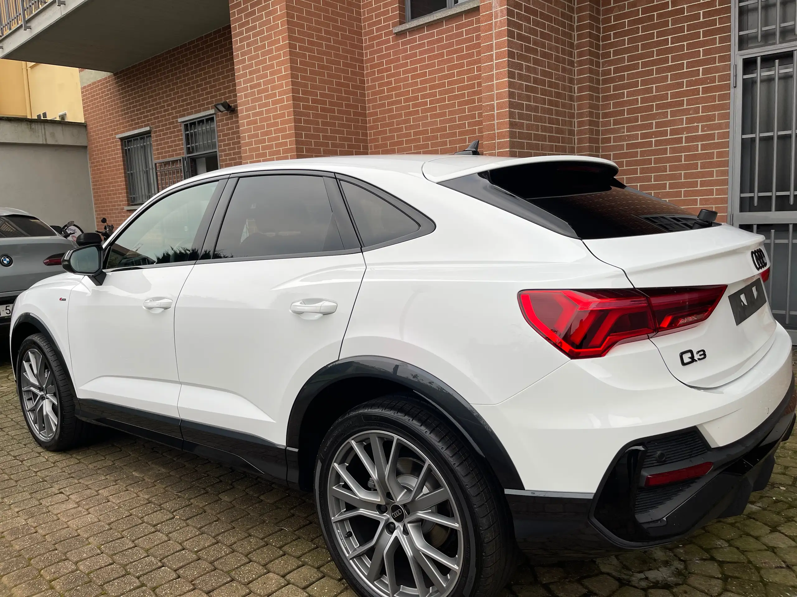 Audi - Q3