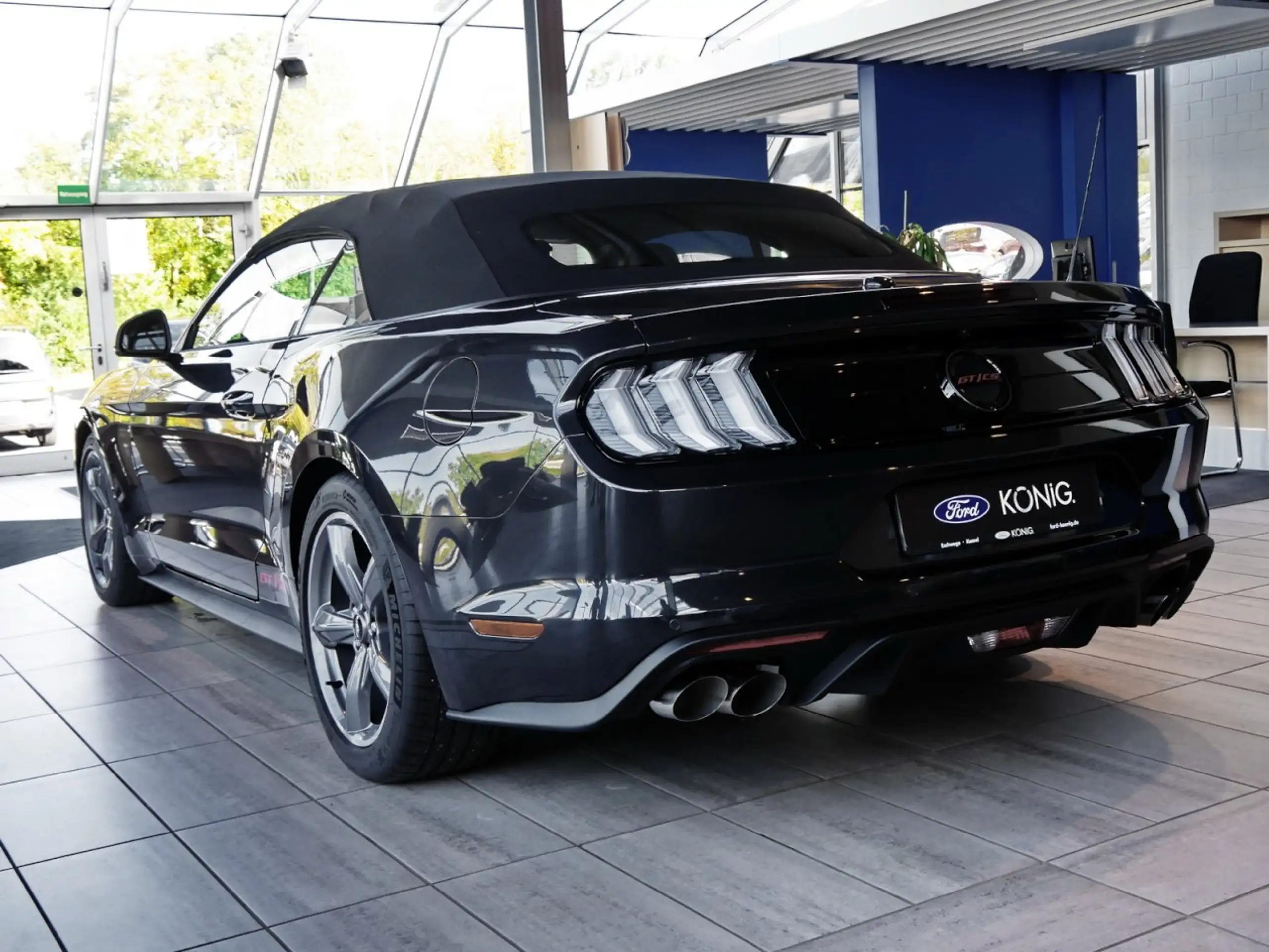 Ford - Mustang