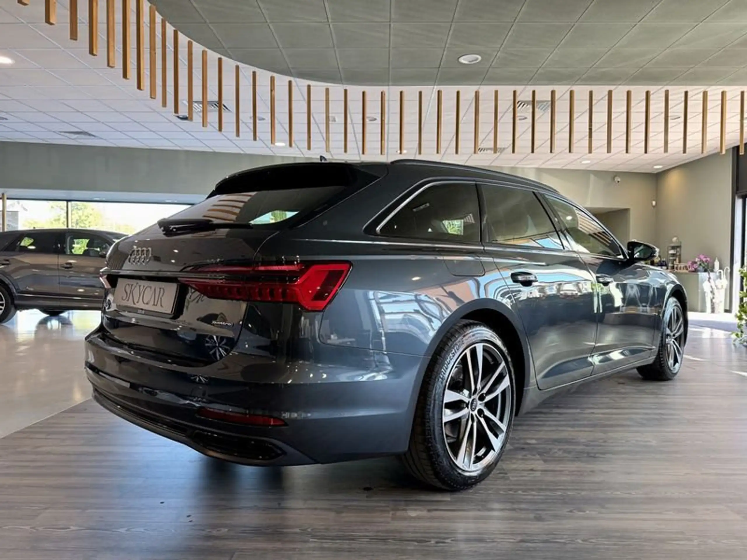 Audi - A6