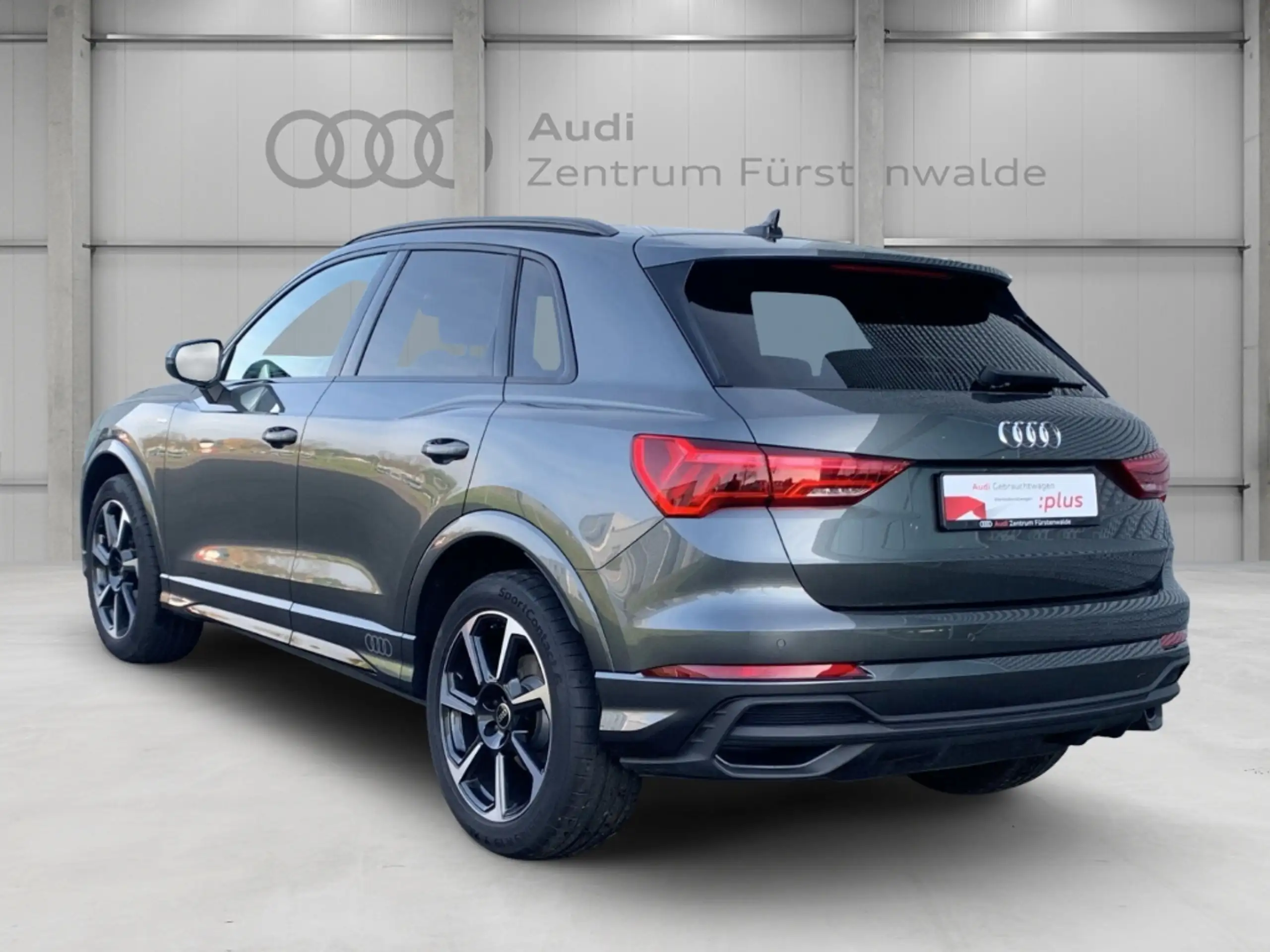 Audi - Q3