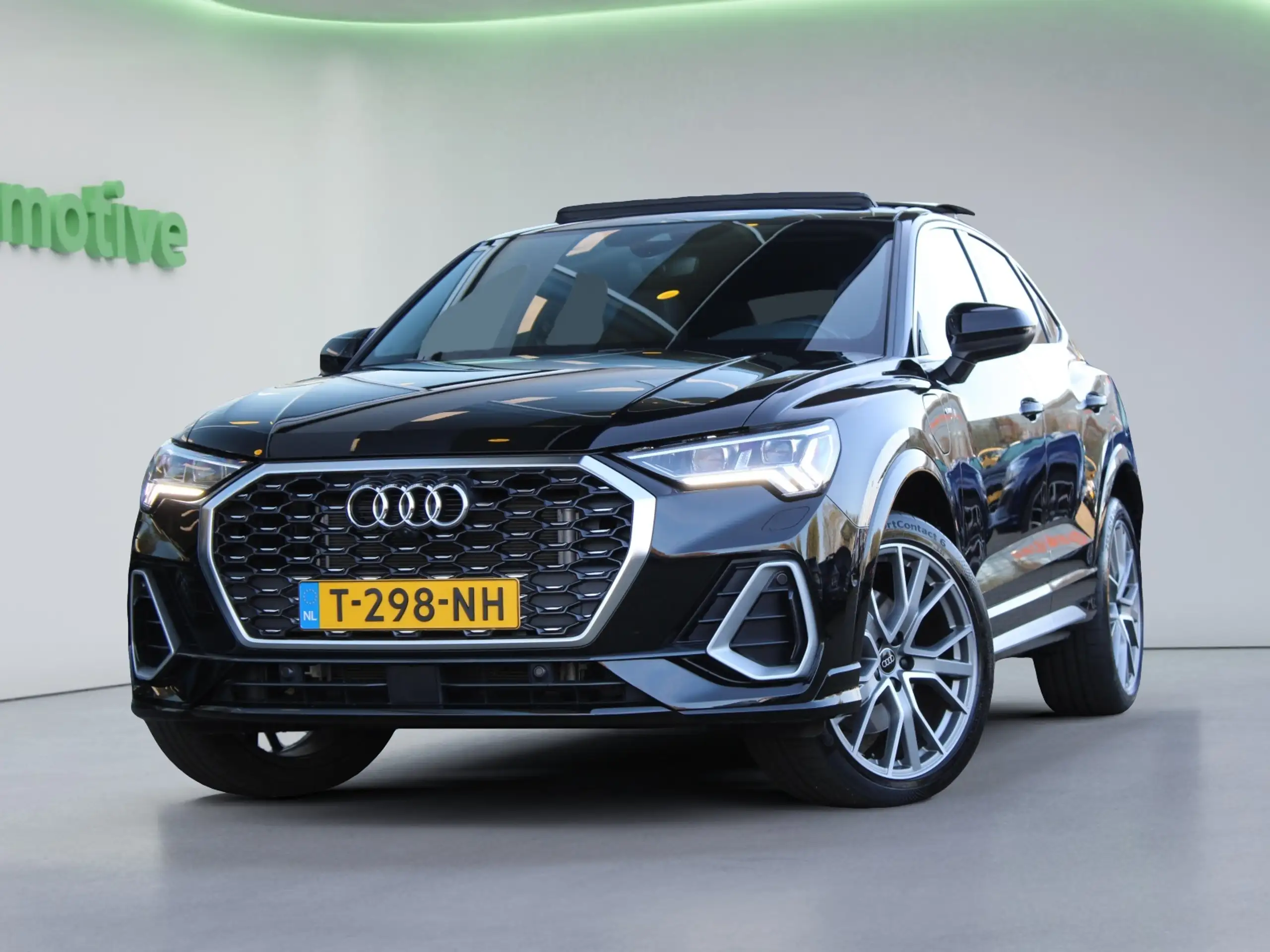 Audi - Q3