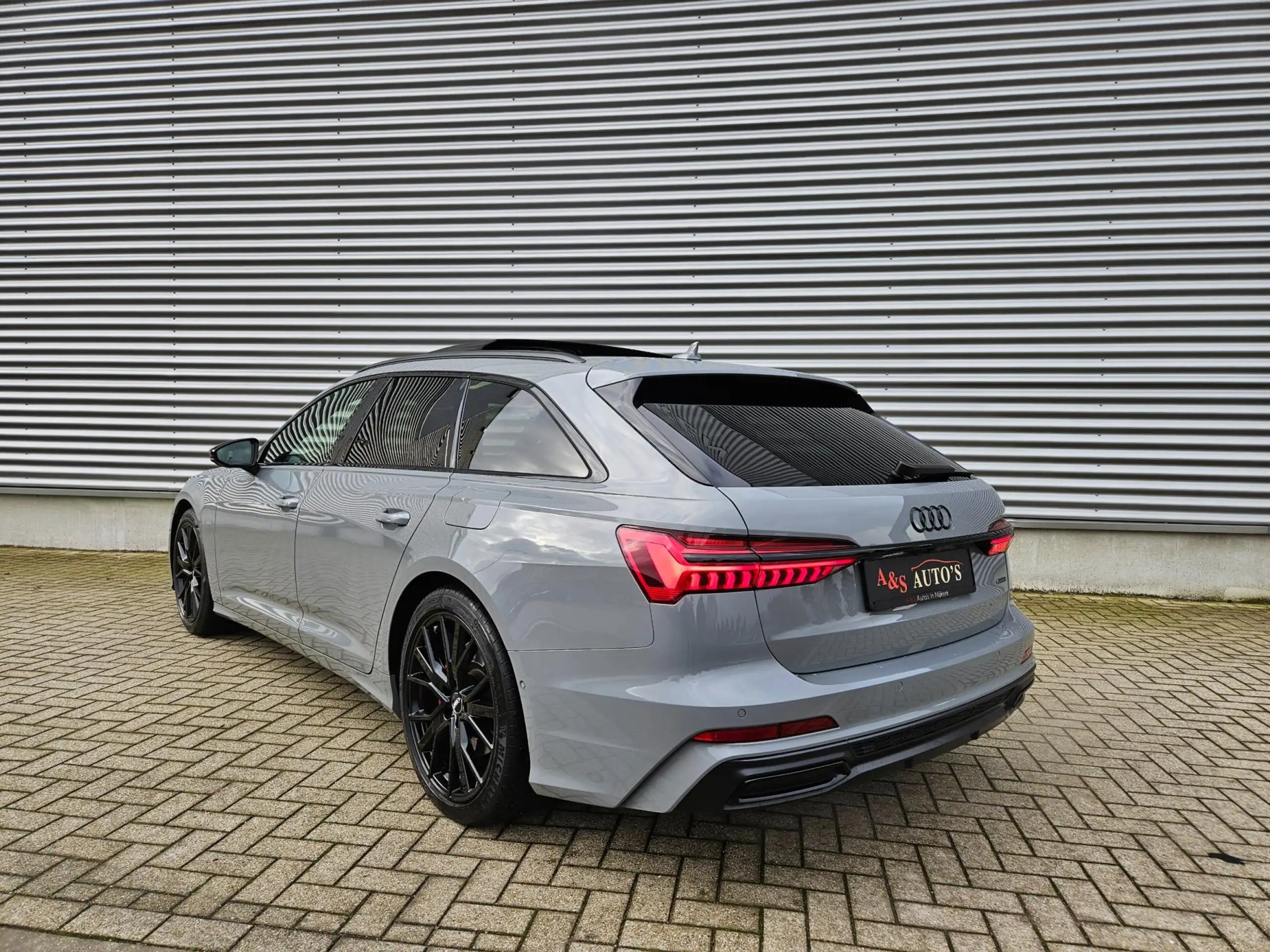 Audi - A6