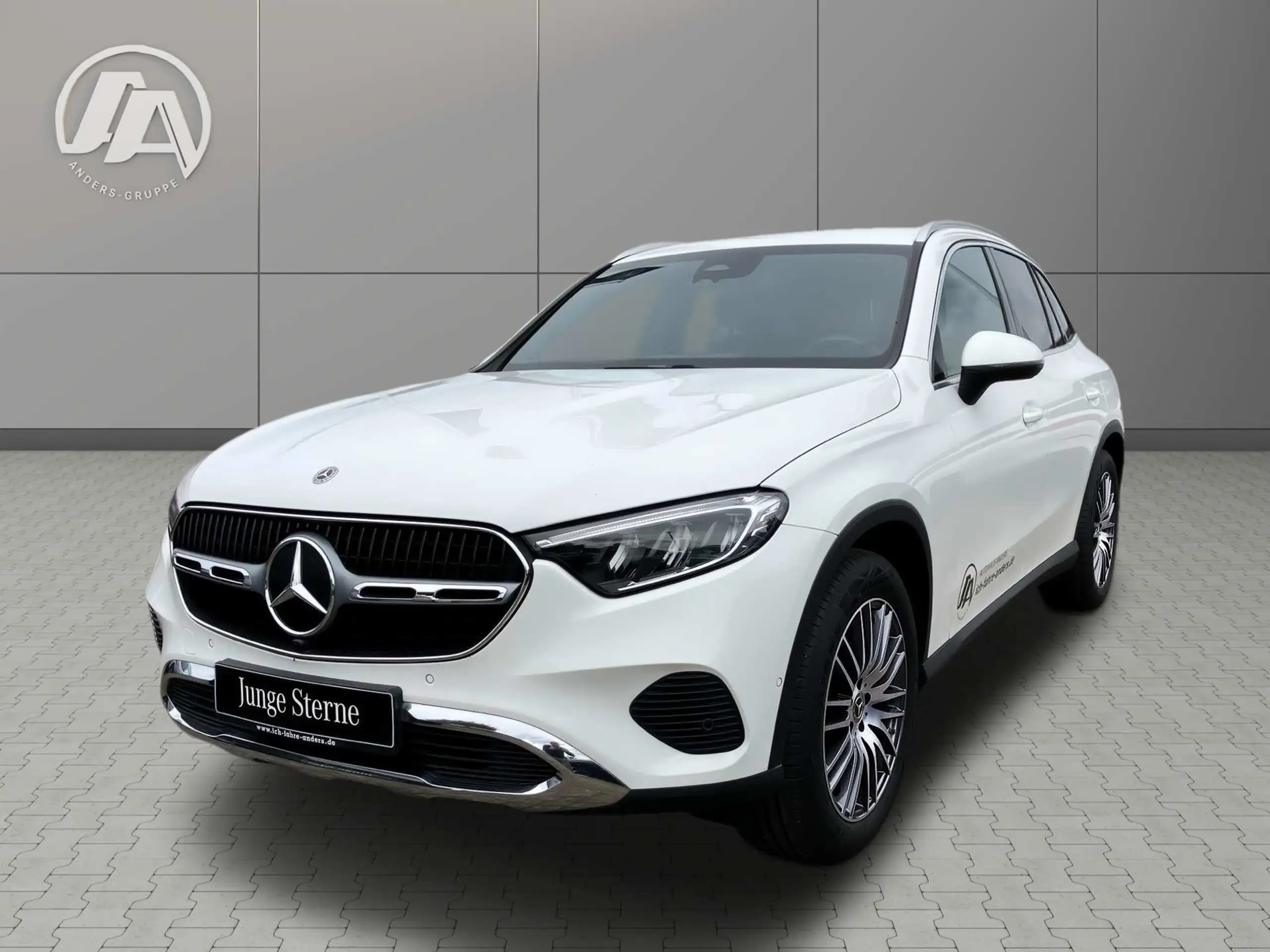 Mercedes-Benz - GLC 220