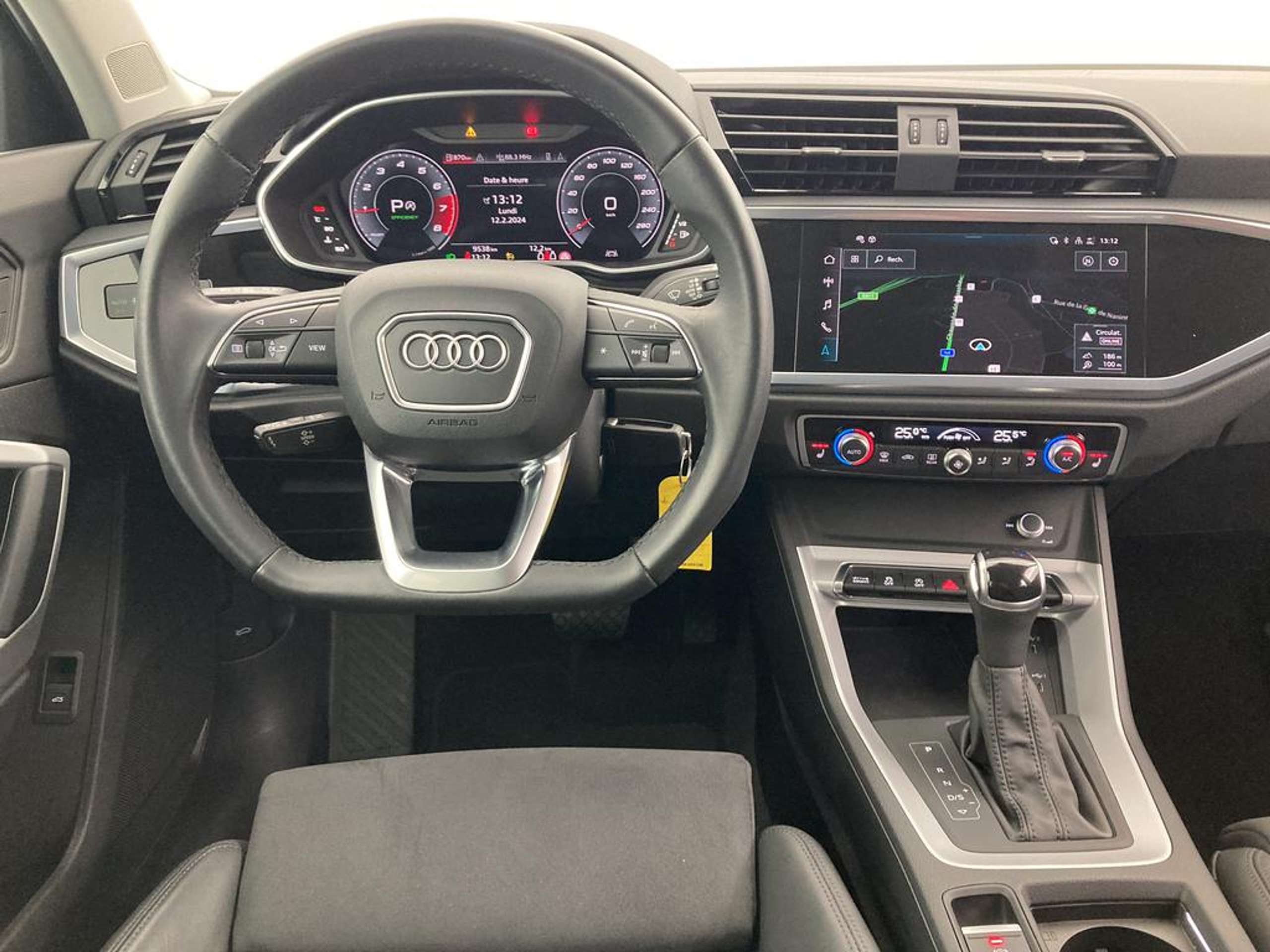 Audi - Q3