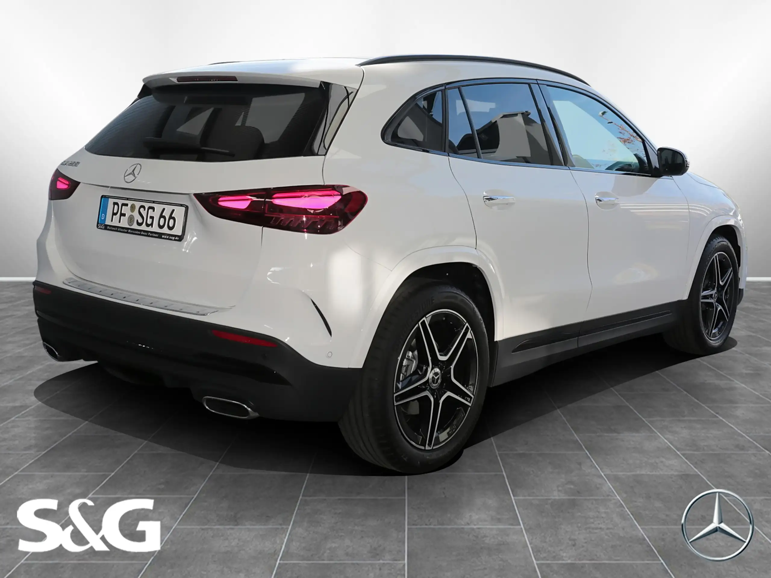 Mercedes-Benz - GLA 200