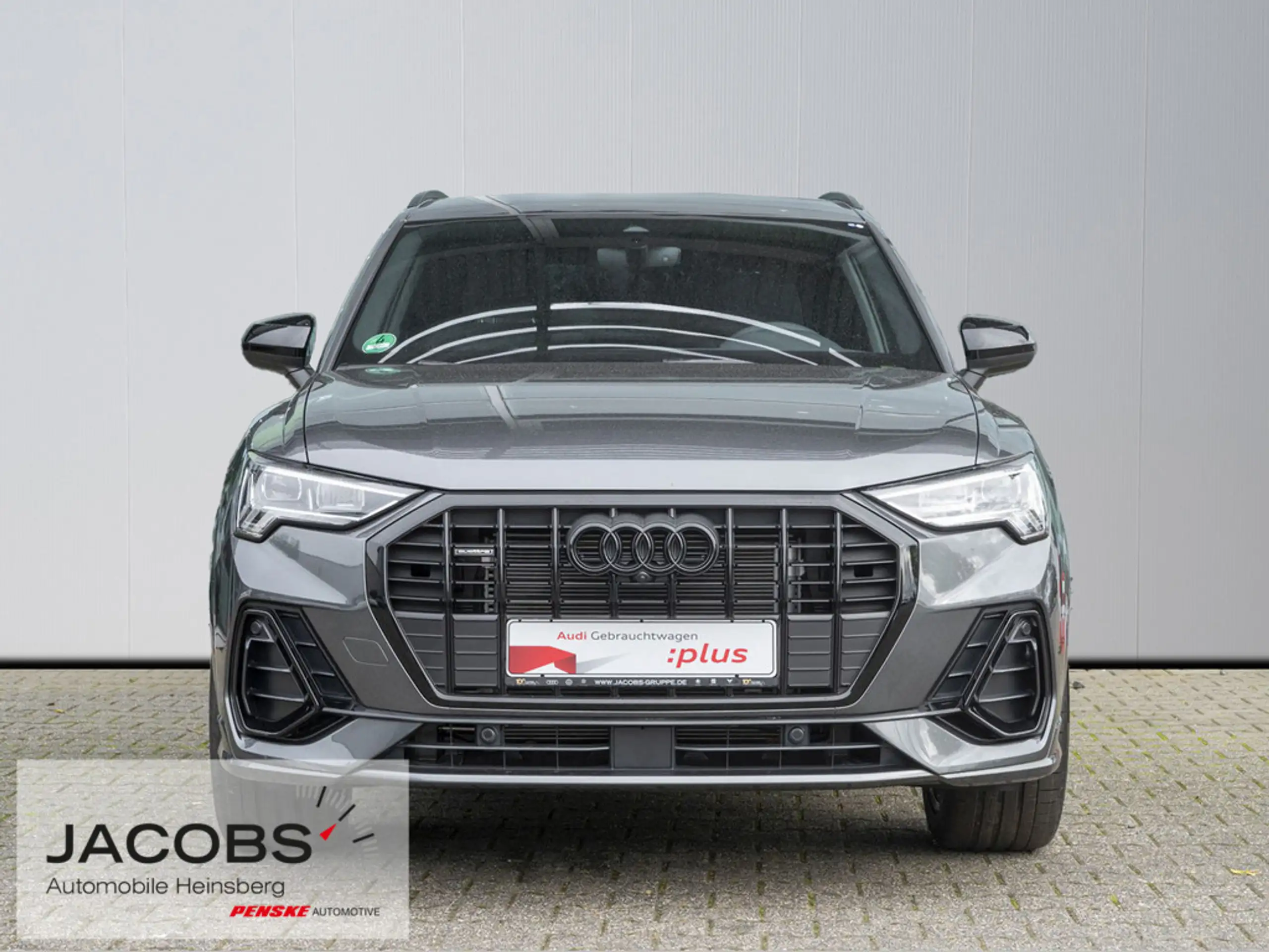 Audi - Q3