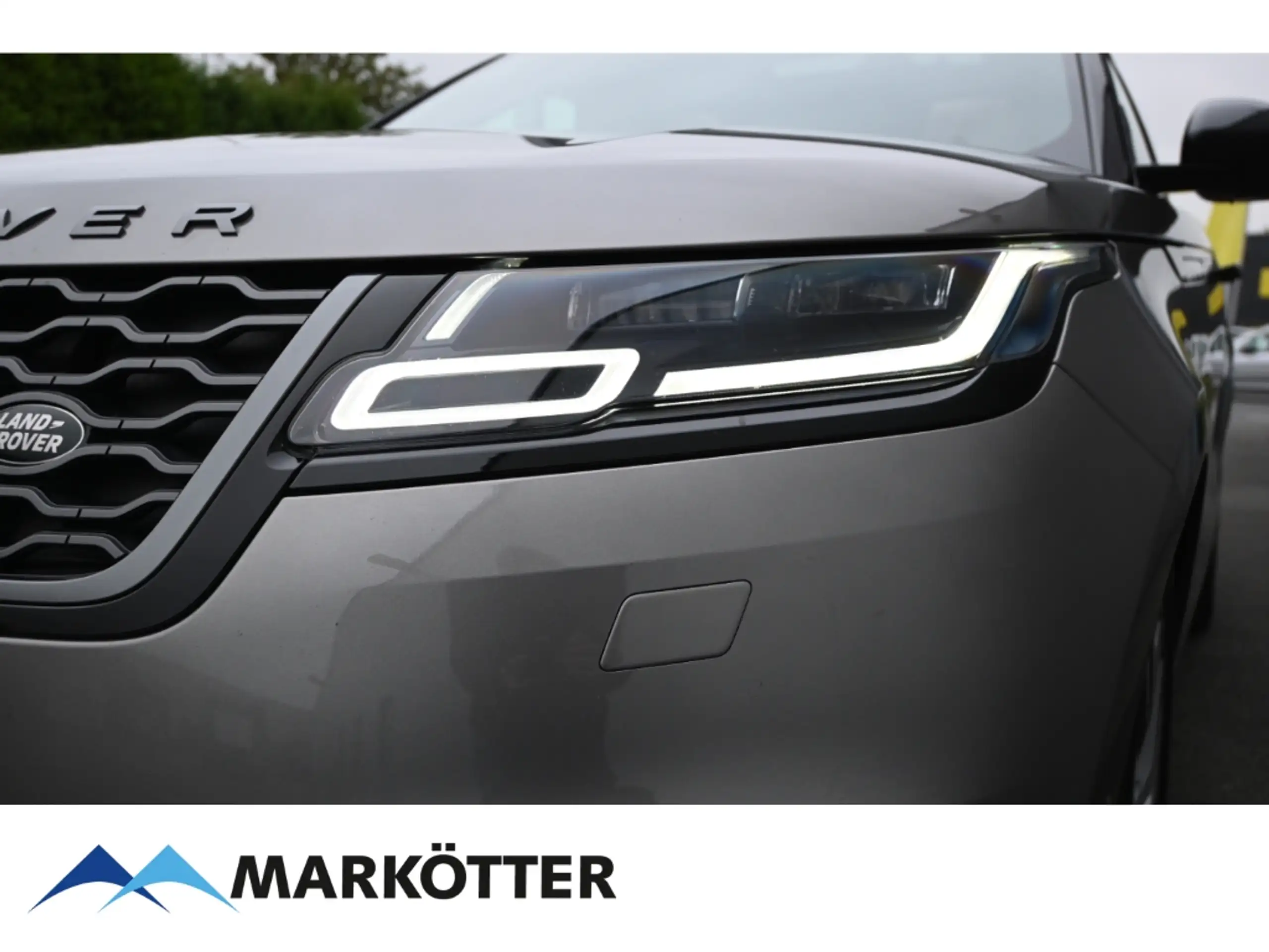 Land Rover - Range Rover Velar