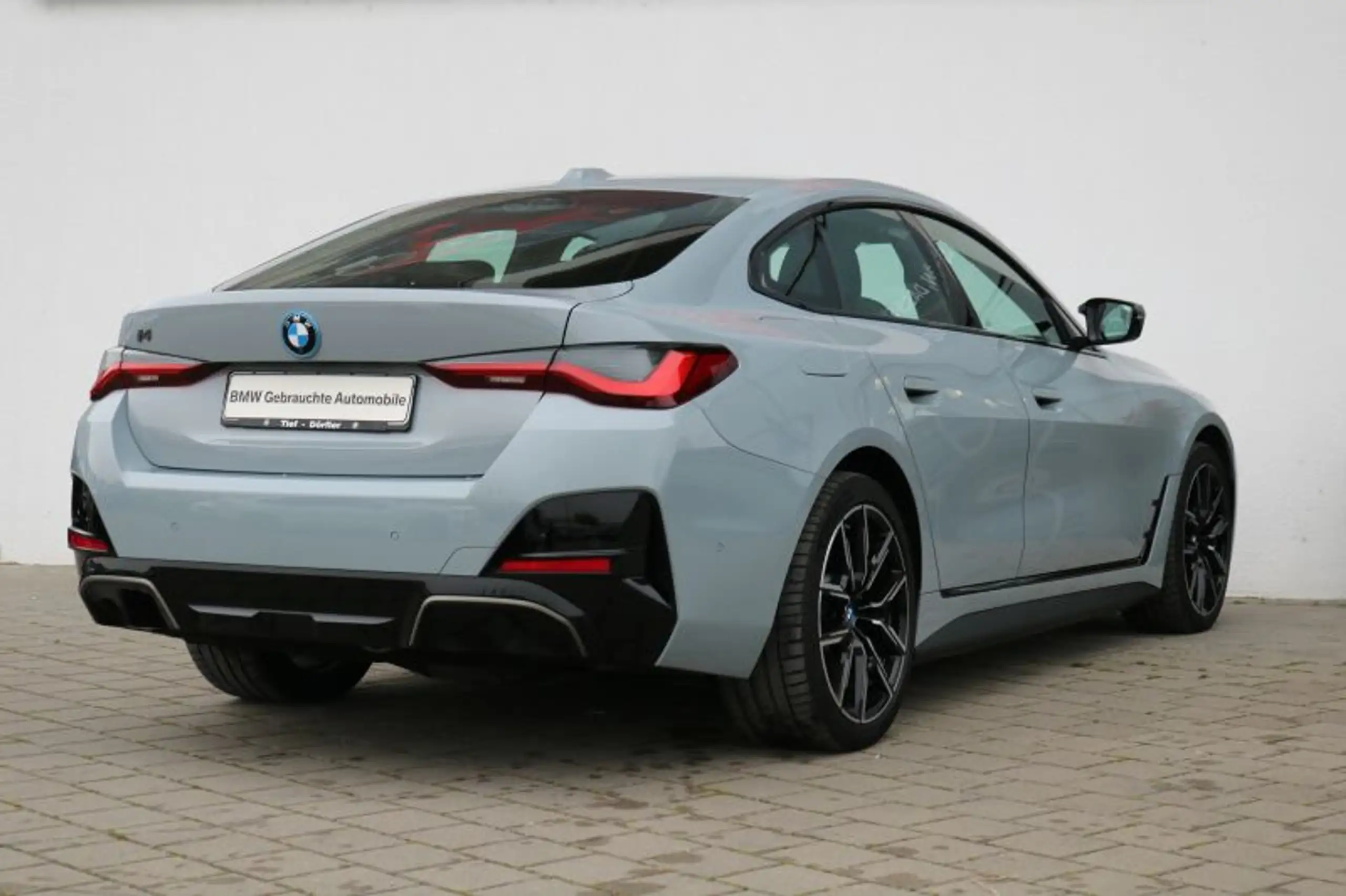 BMW - i4