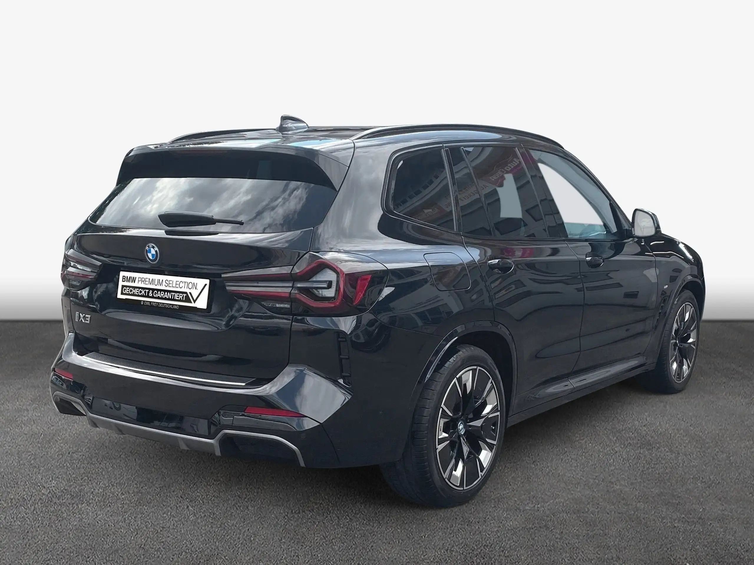 BMW - iX3