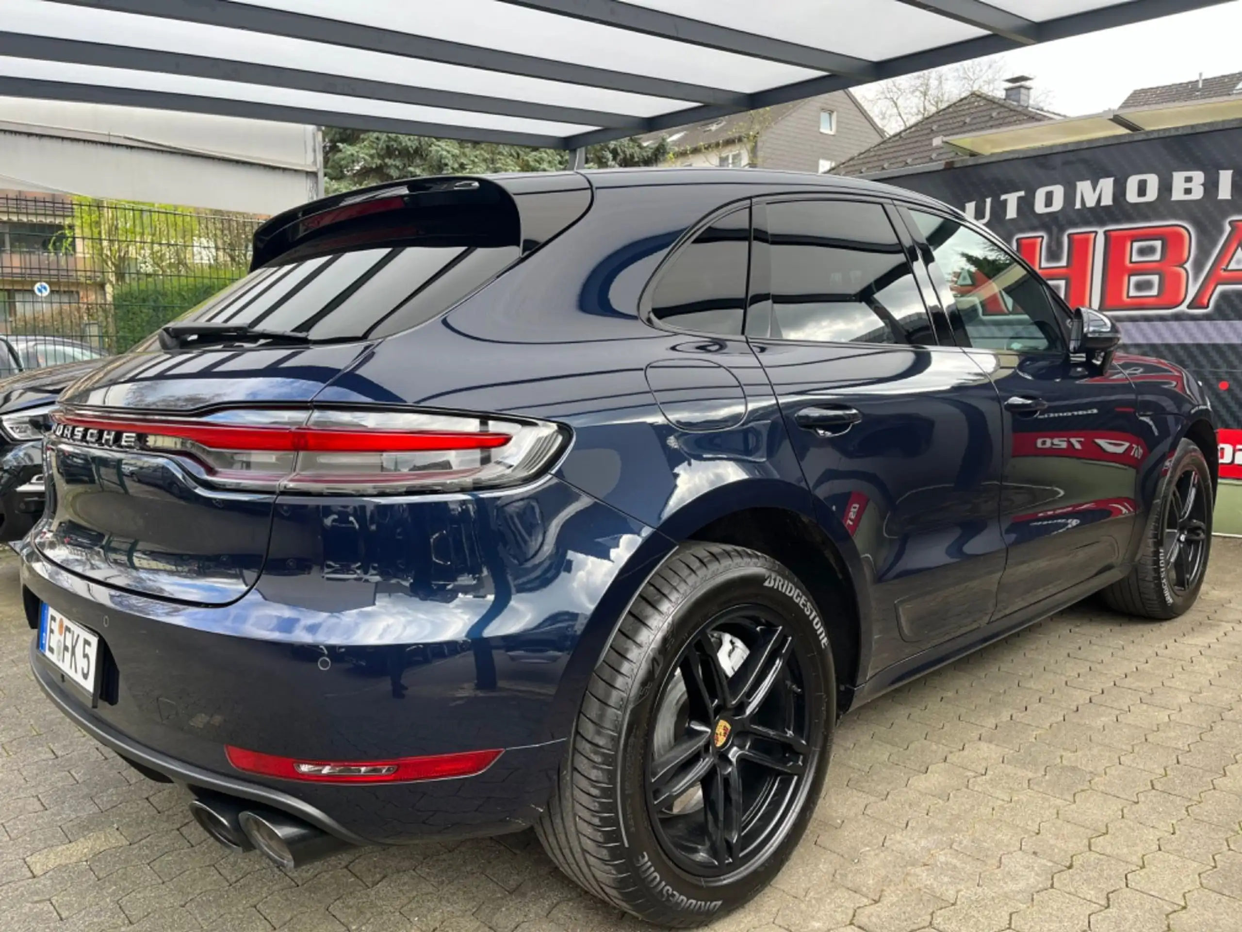 Porsche - Macan