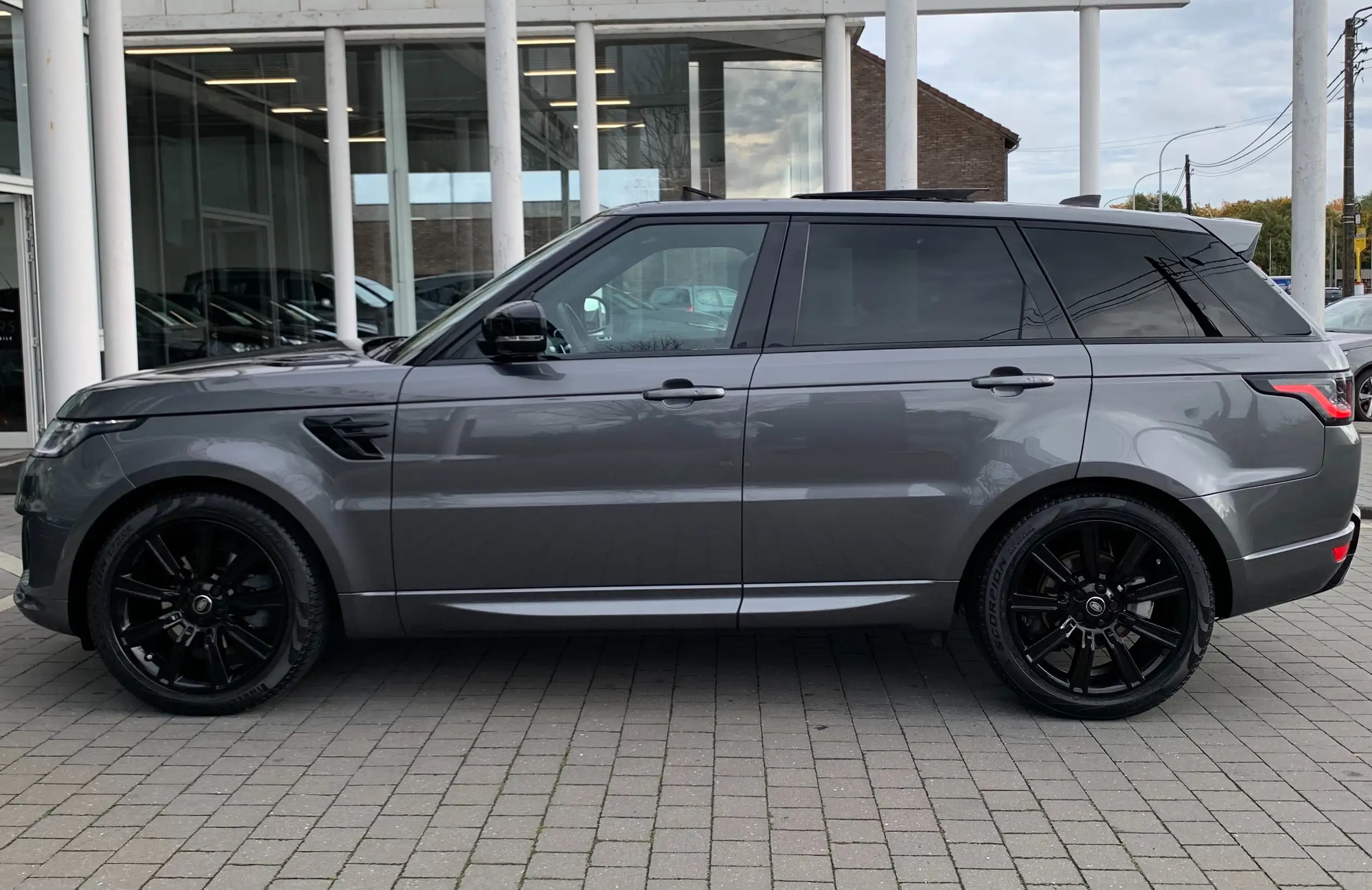 Land Rover - Range Rover Sport