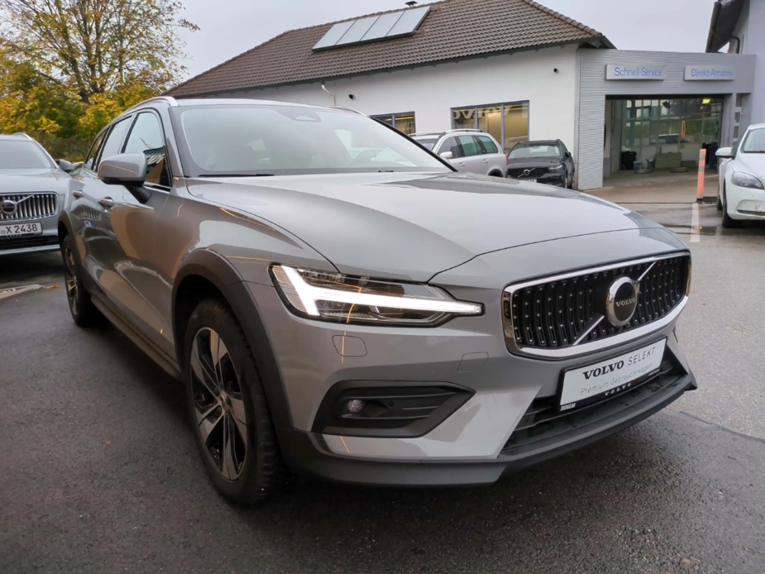 Volvo - V60 Cross Country