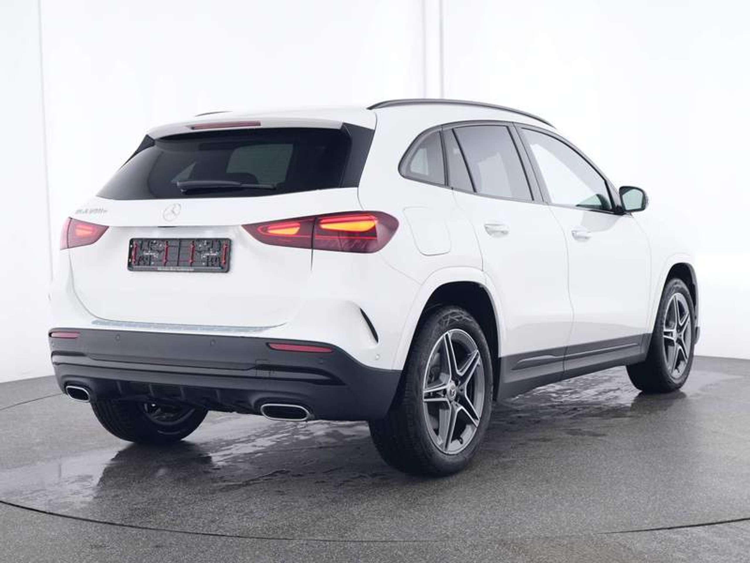 Mercedes-Benz - GLA 250