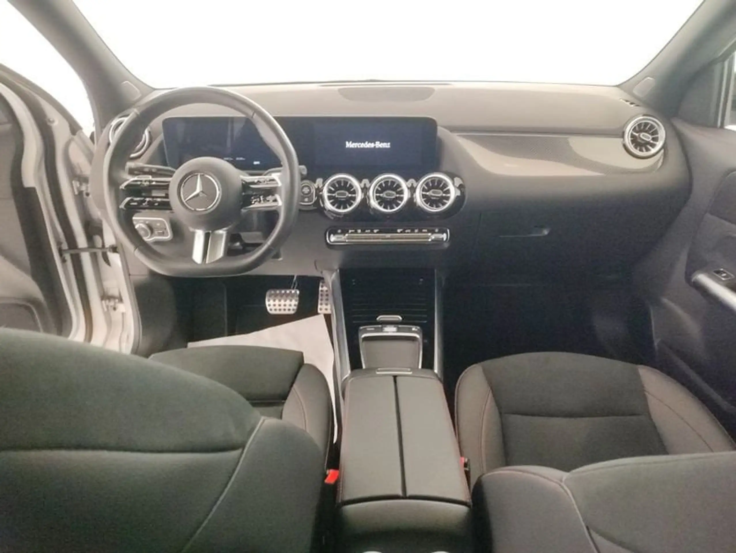 Mercedes-Benz - GLA 220