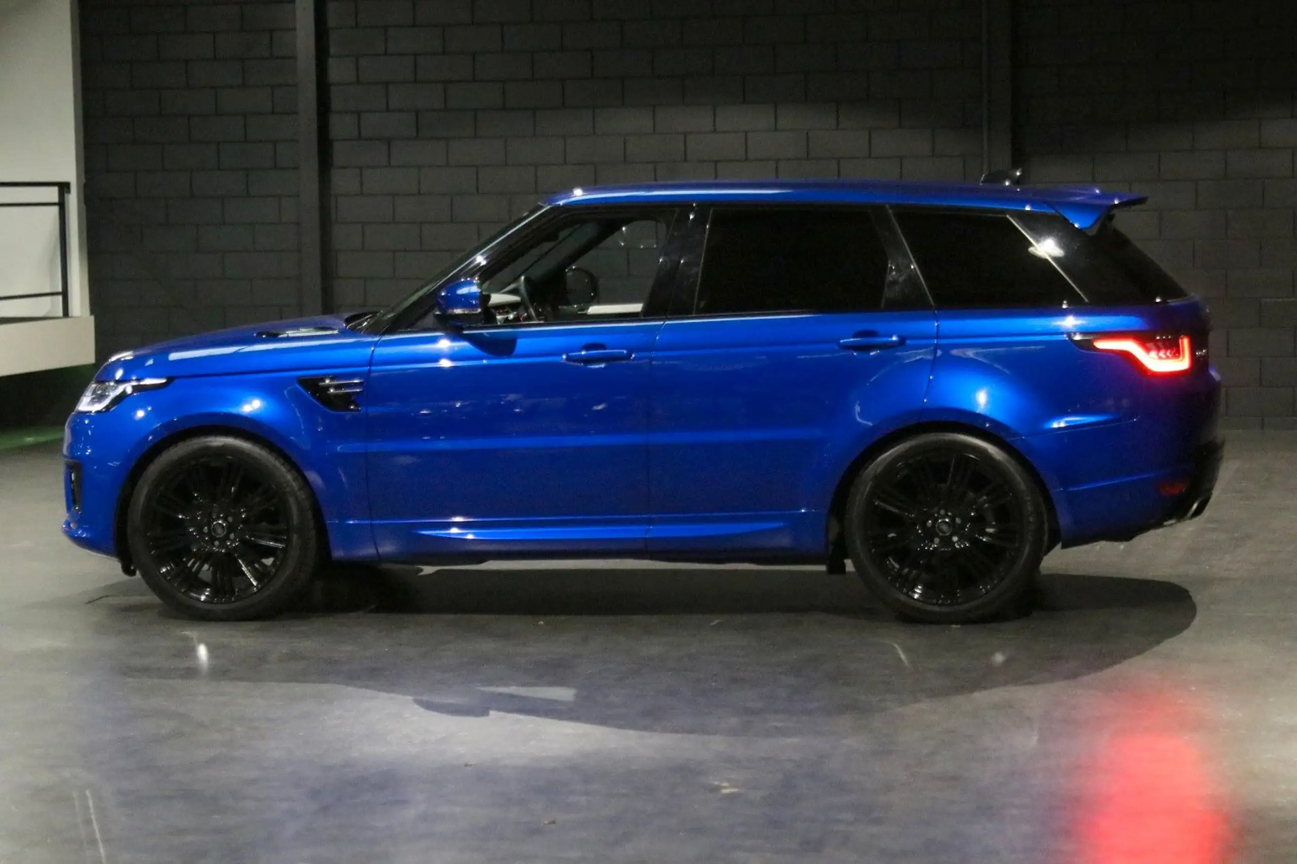 Land Rover - Range Rover Sport