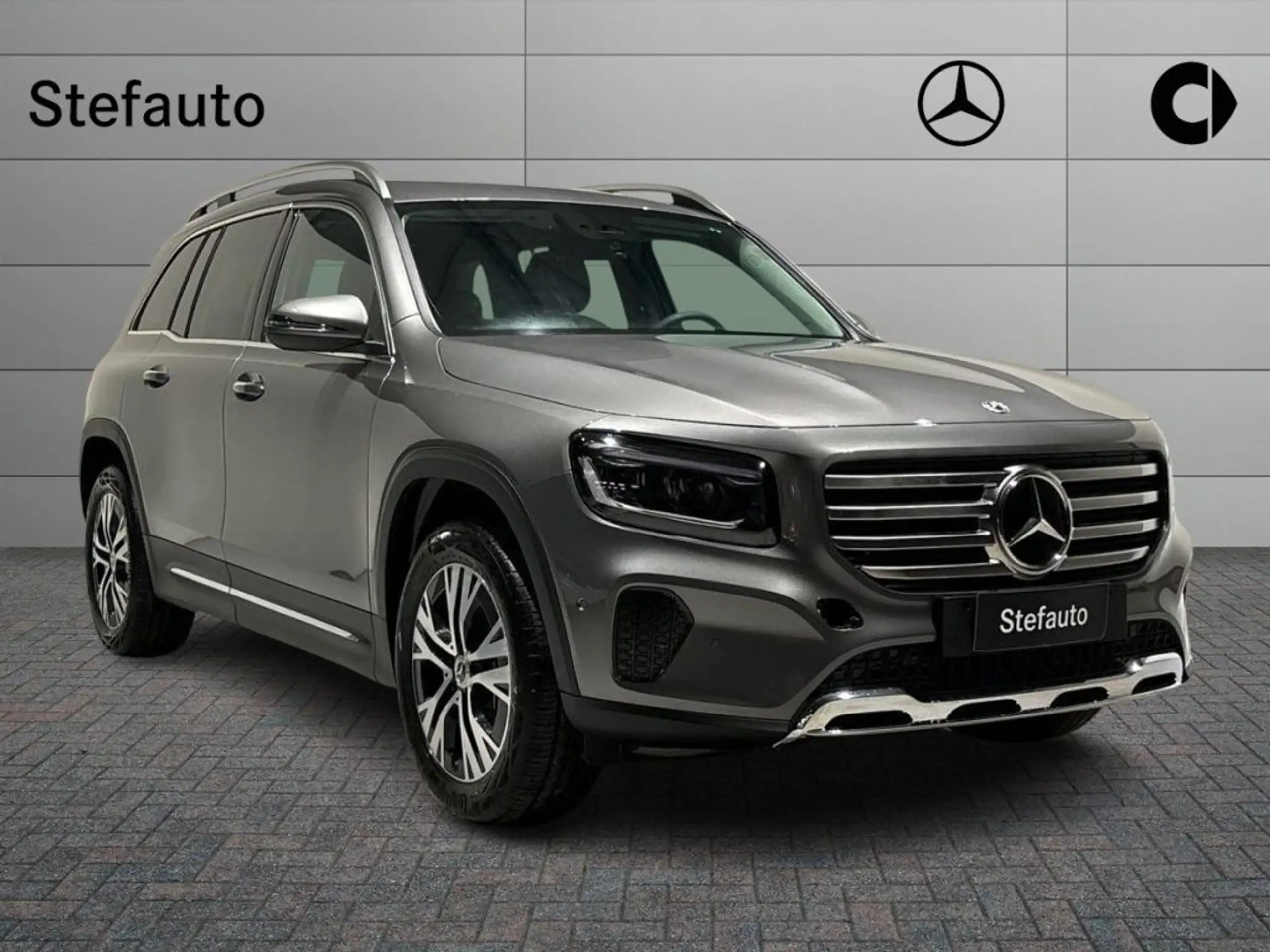 Mercedes-Benz GLB 200 2020