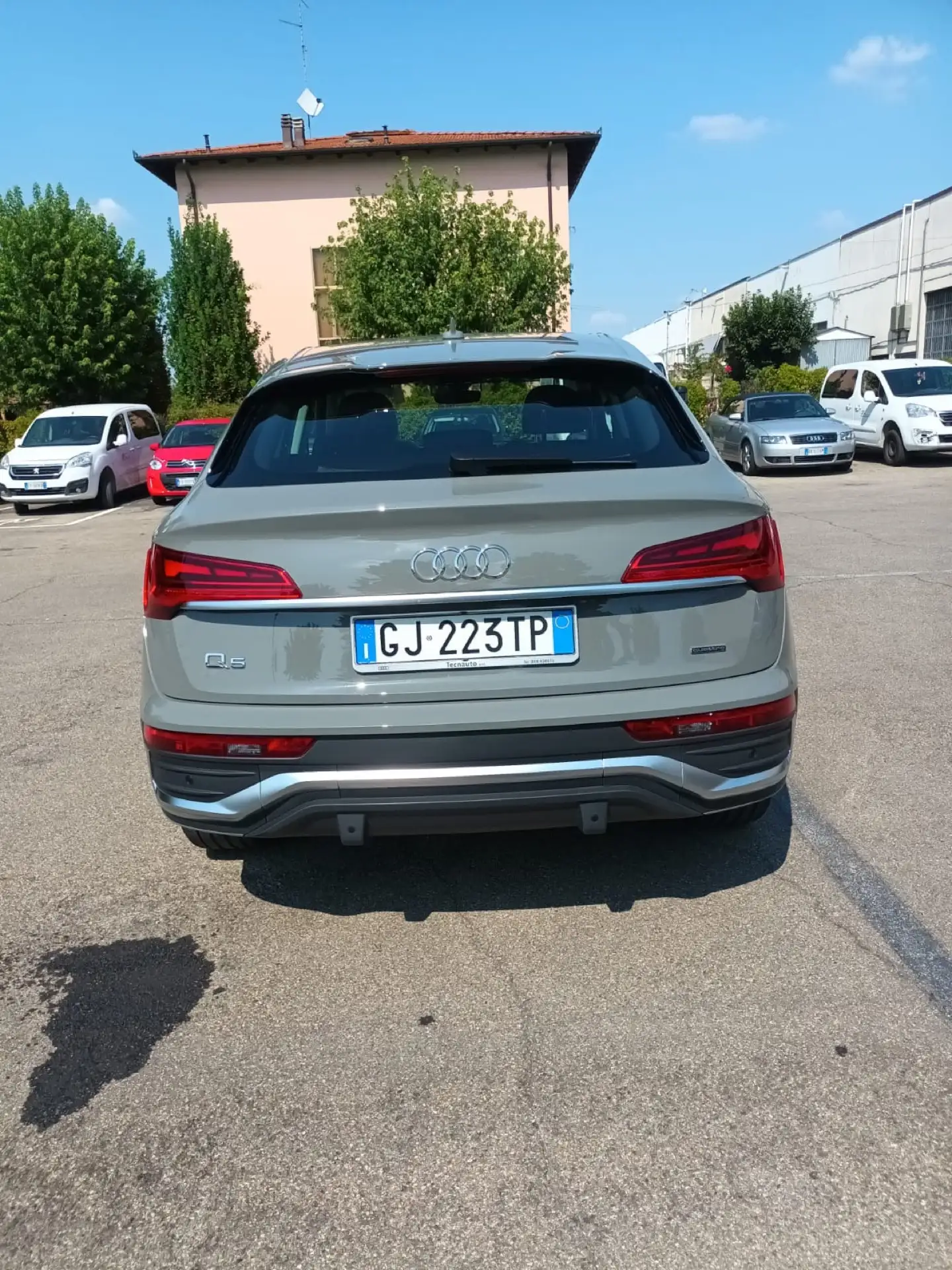 Audi - Q5