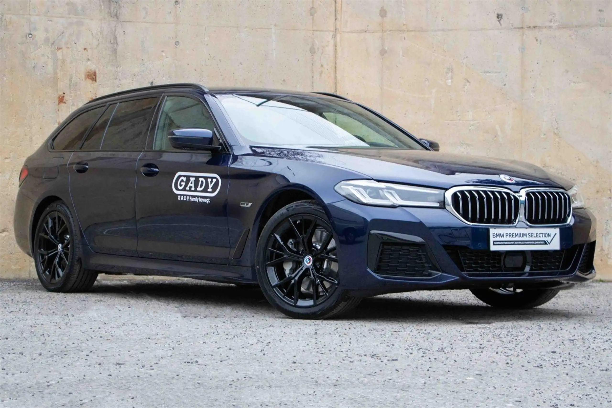 BMW - 530