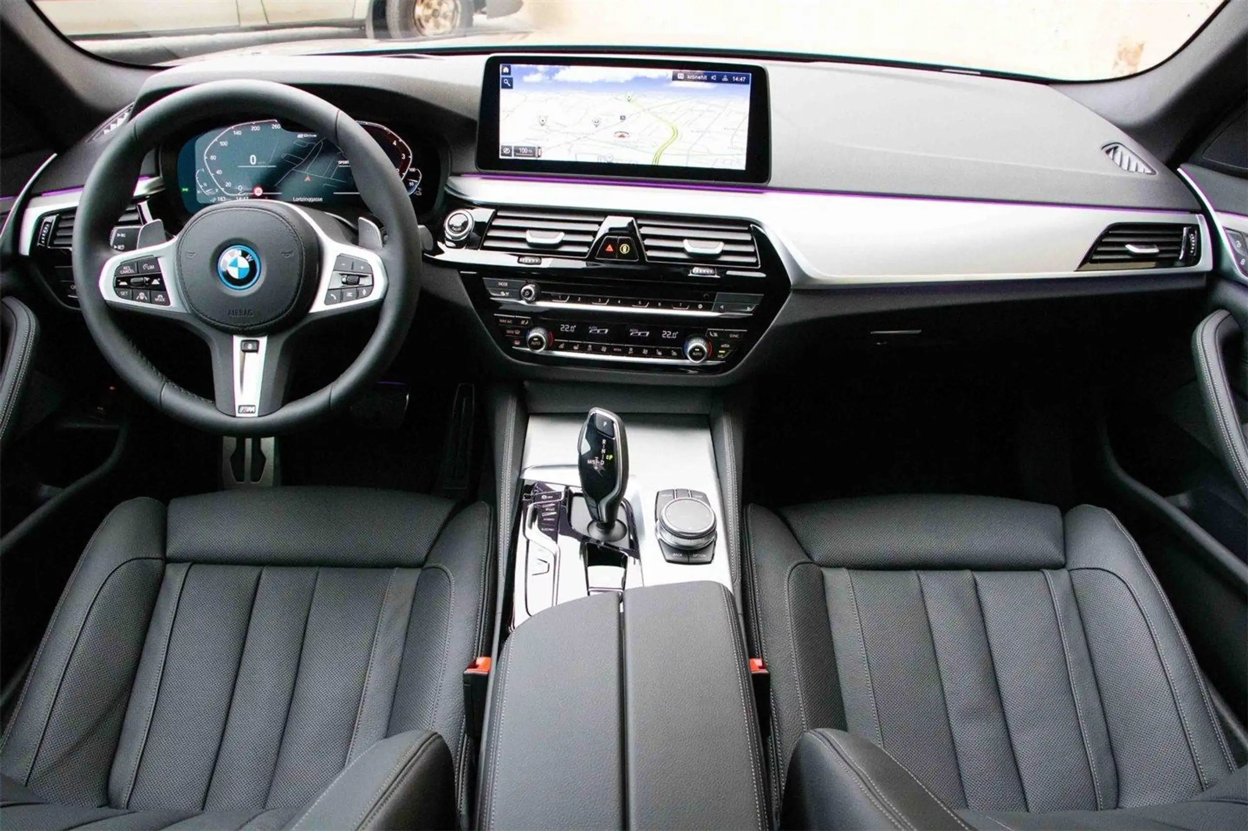 BMW - 530