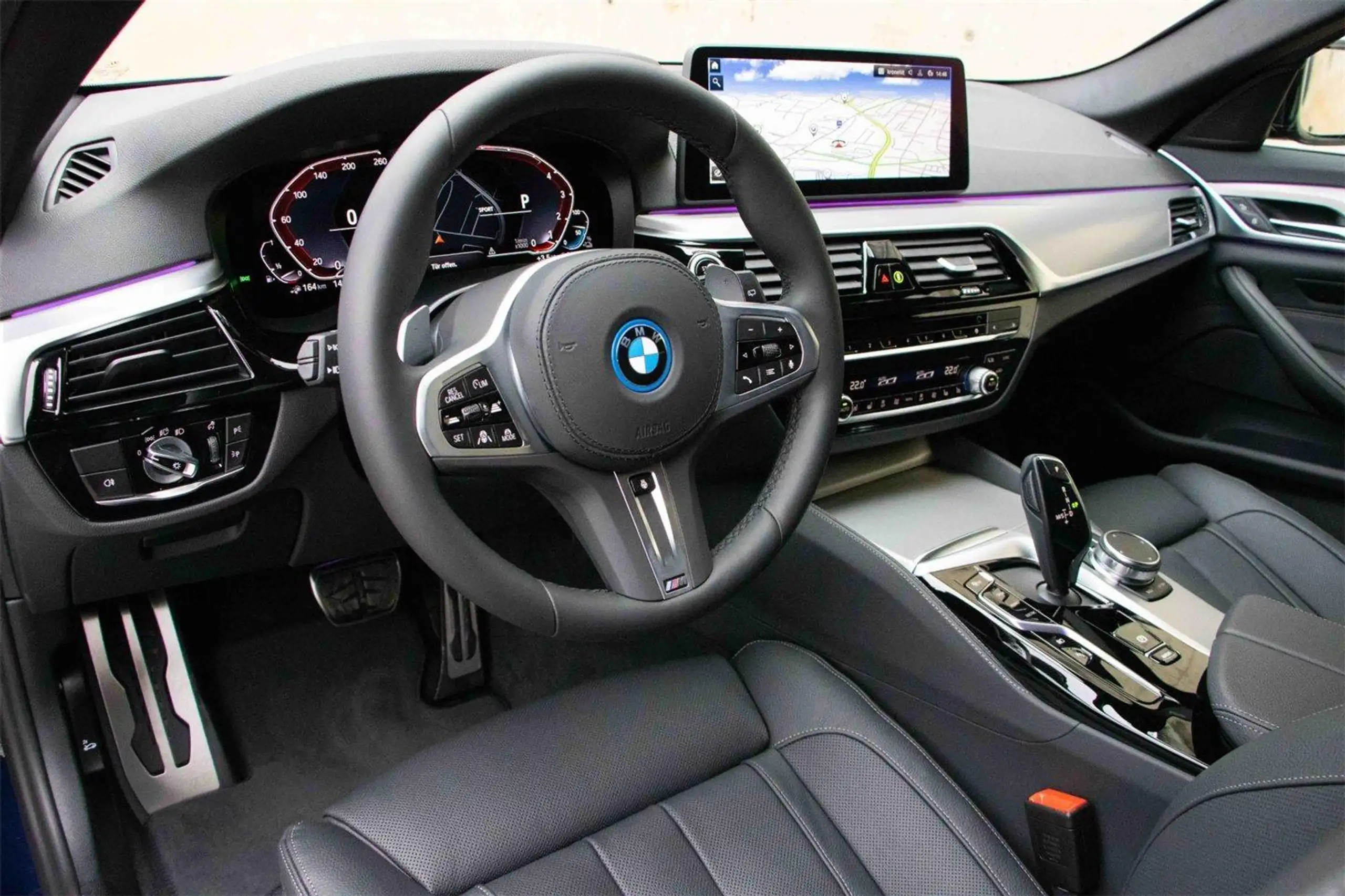 BMW - 530