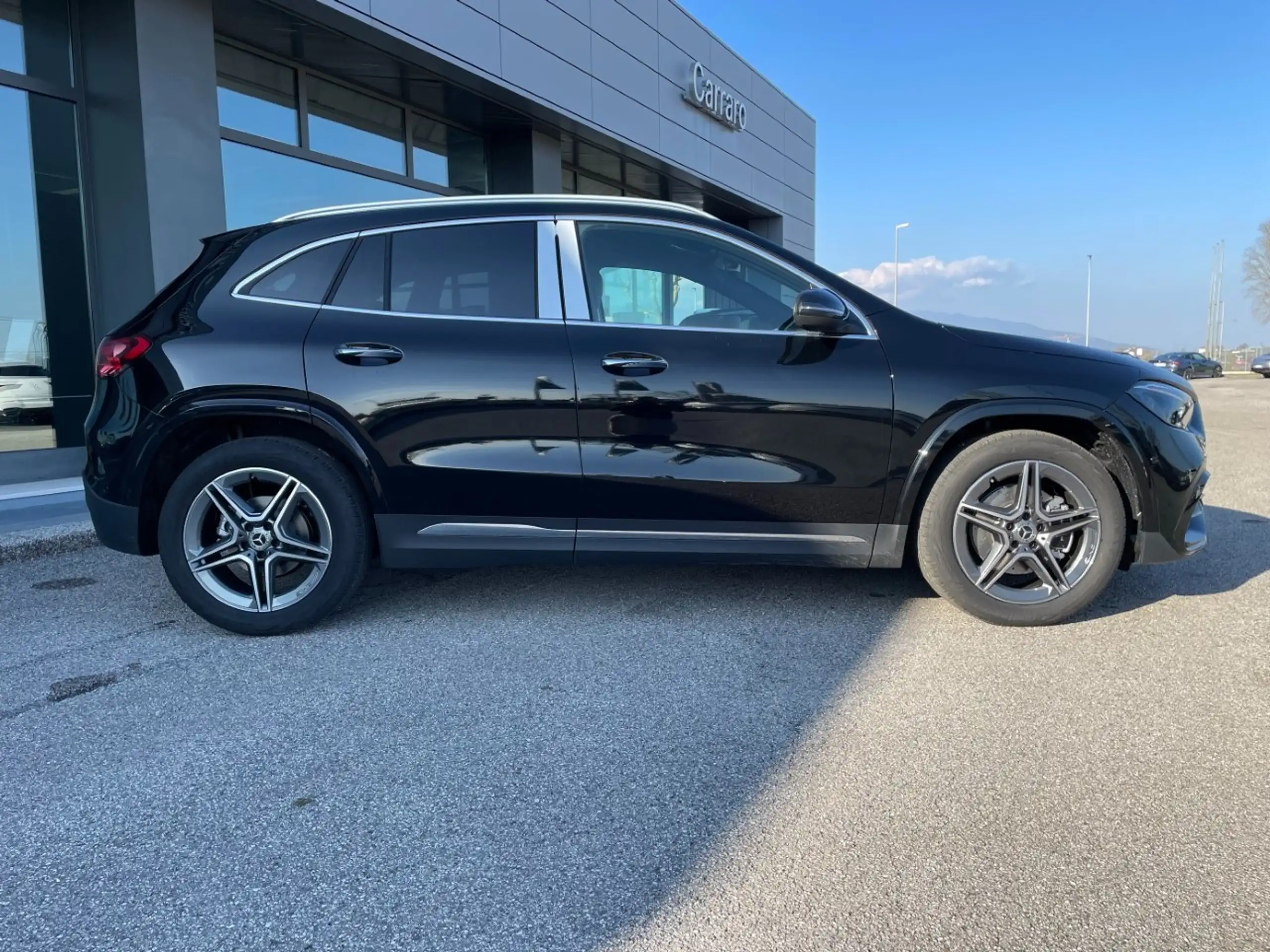 Mercedes-Benz - GLA 200