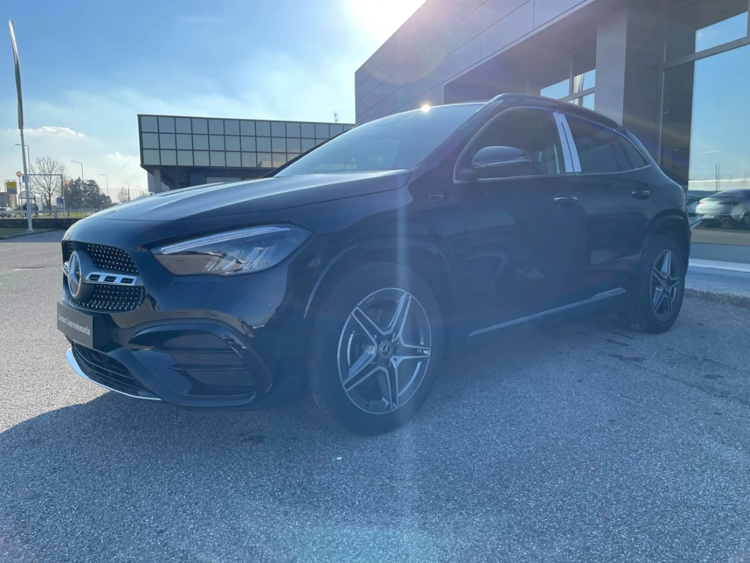 Mercedes-Benz - GLA 200