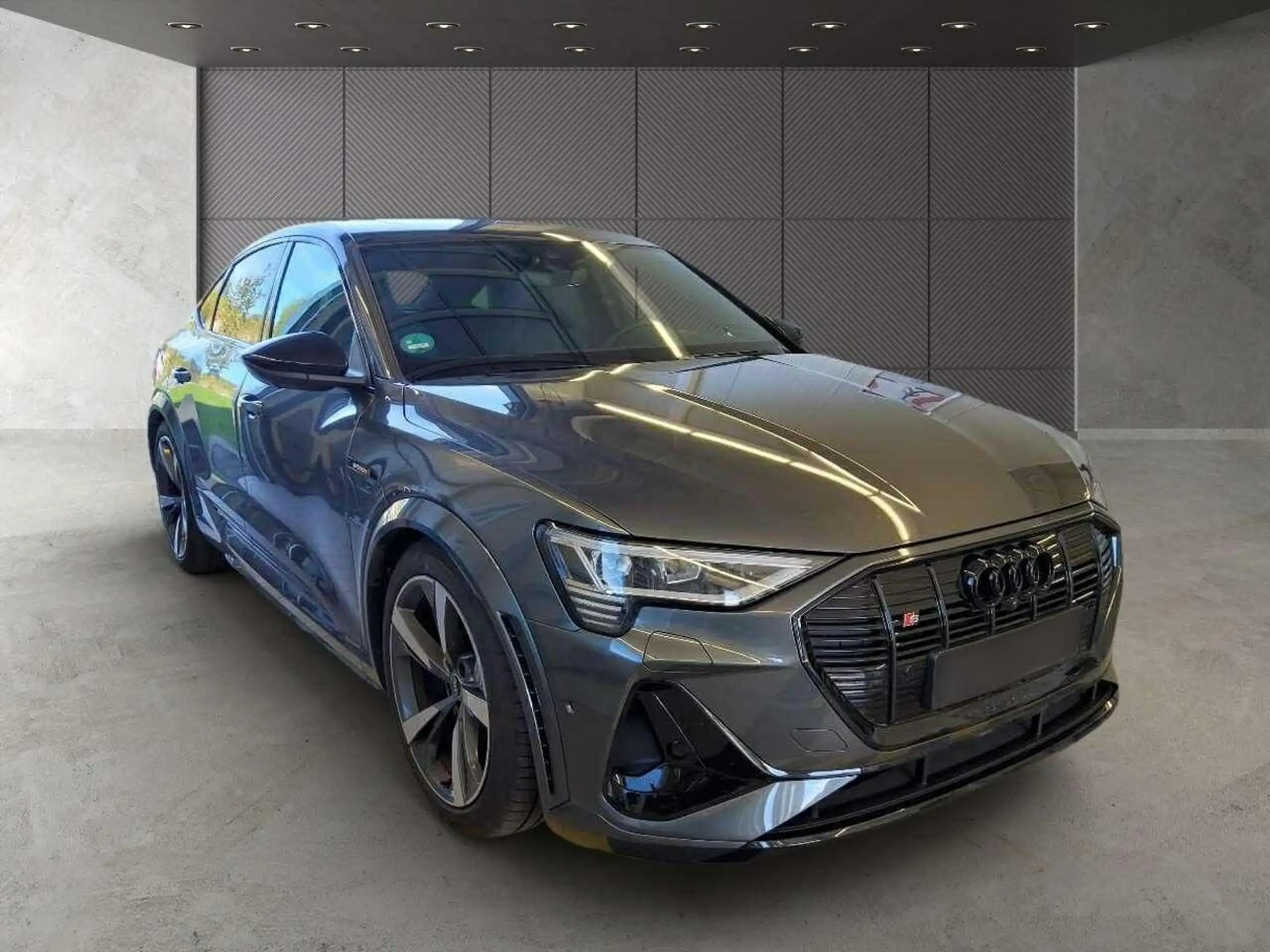 Audi - e-tron