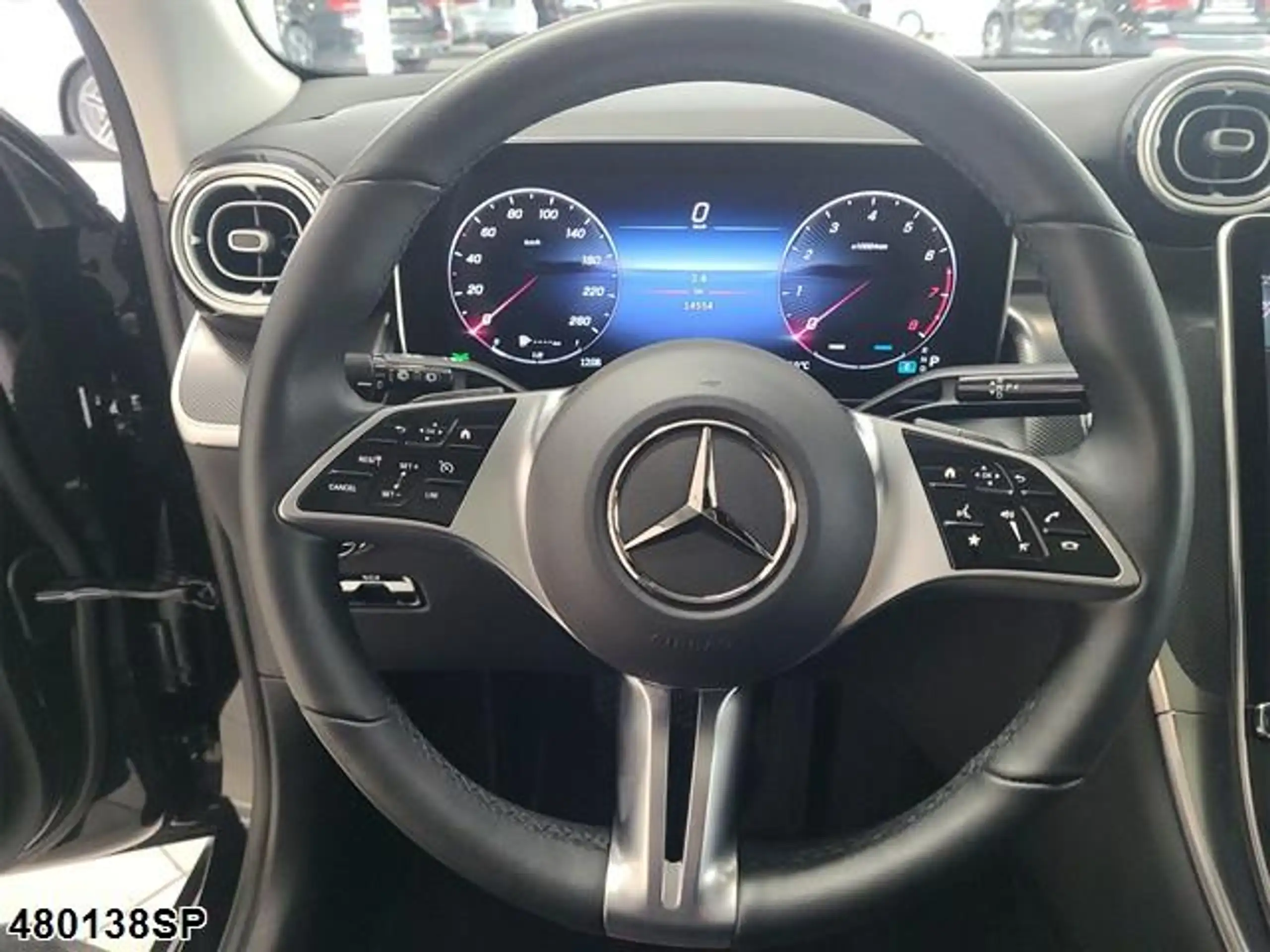 Mercedes-Benz - GLC 200