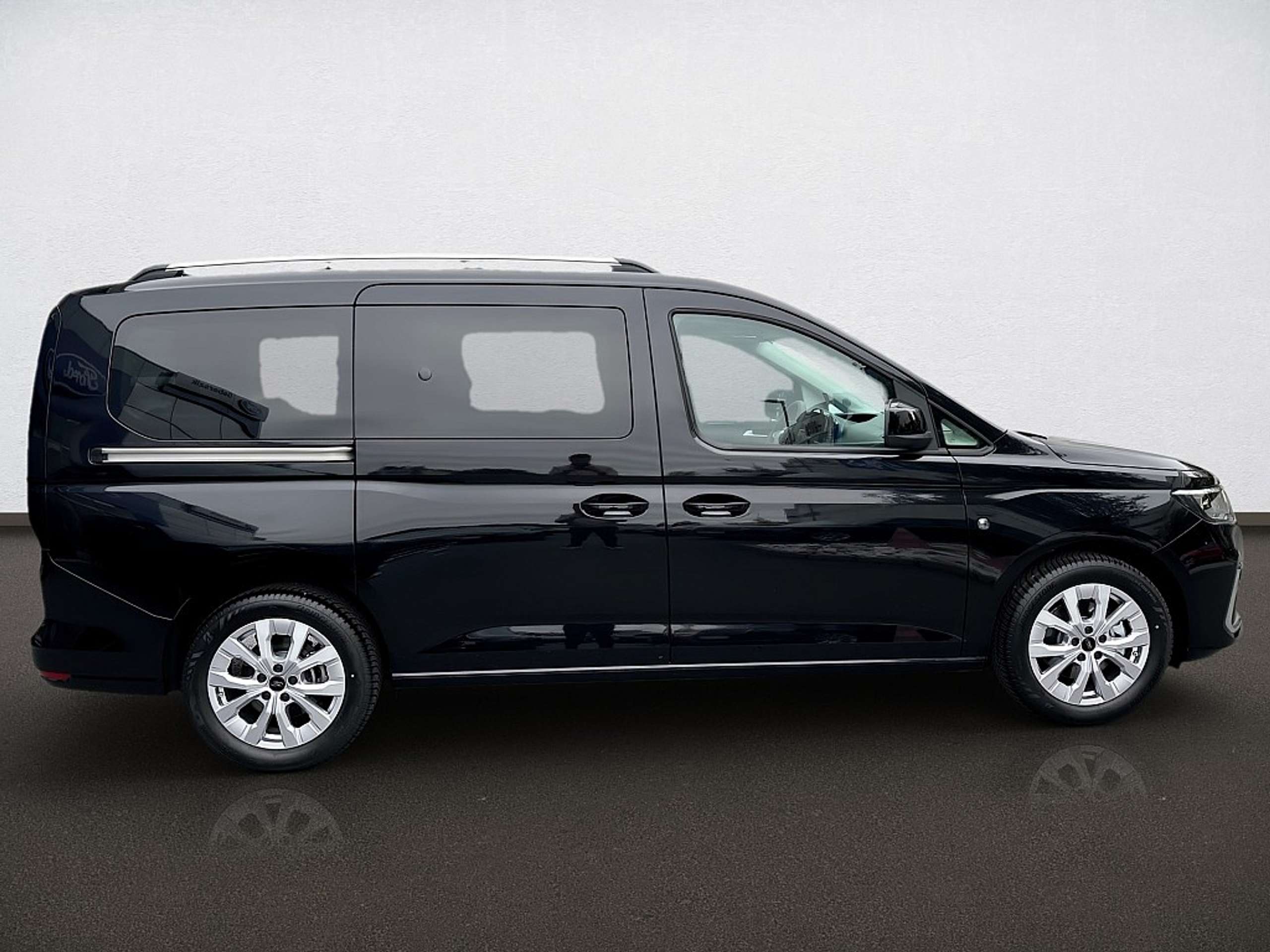 Ford - Grand Tourneo