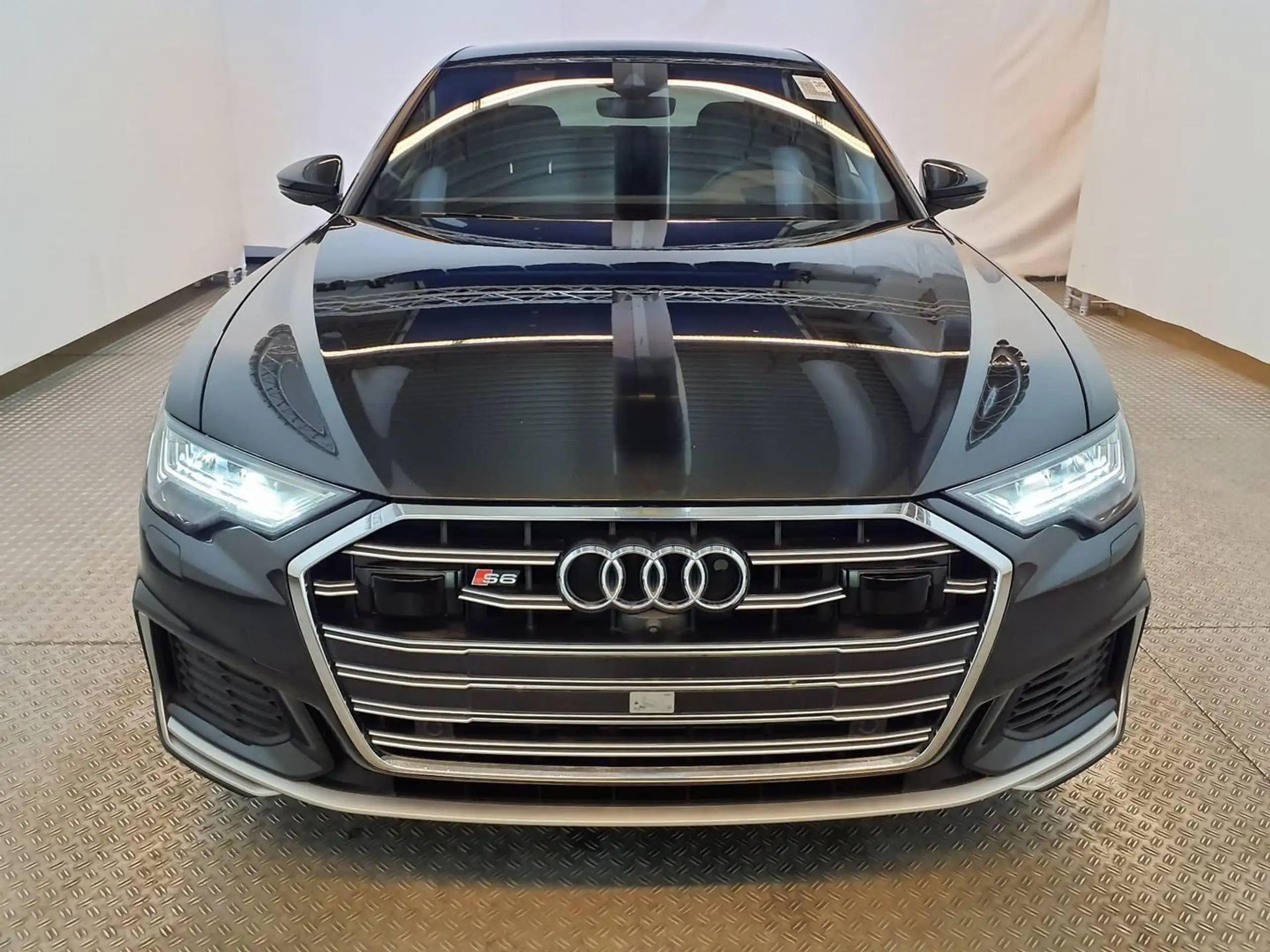 Audi - S6