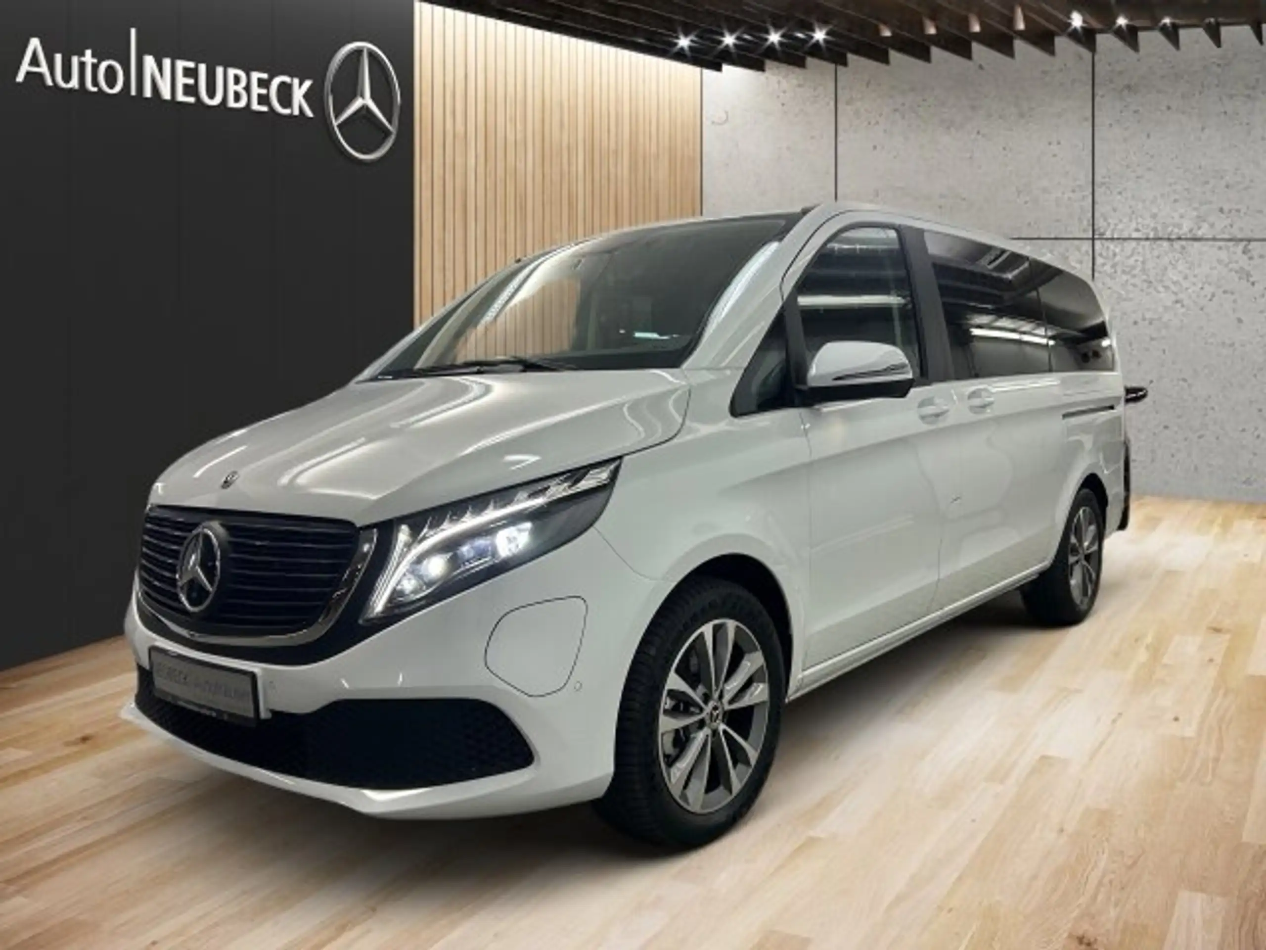 Mercedes-Benz - EQV 300