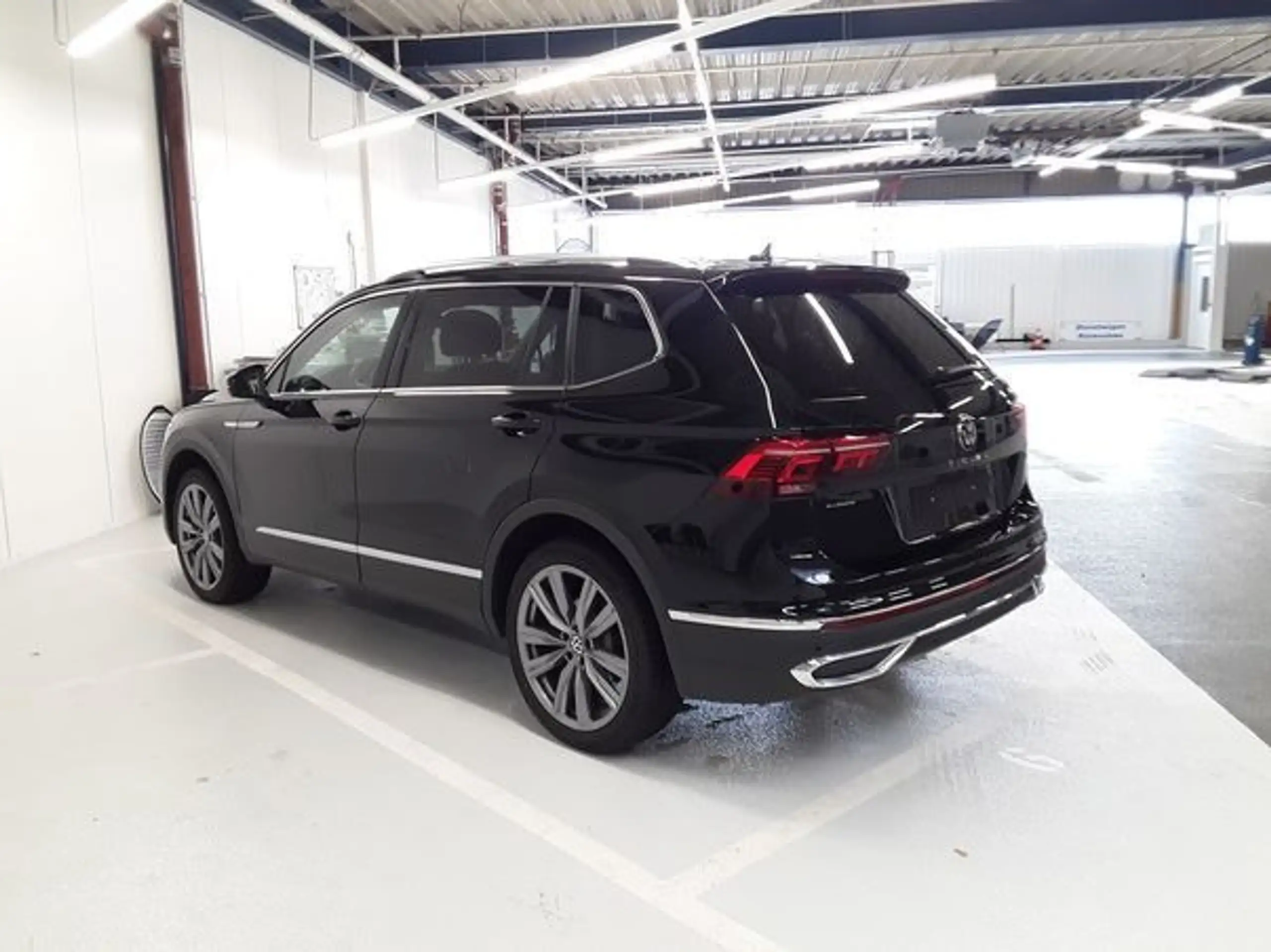 Volkswagen - Tiguan