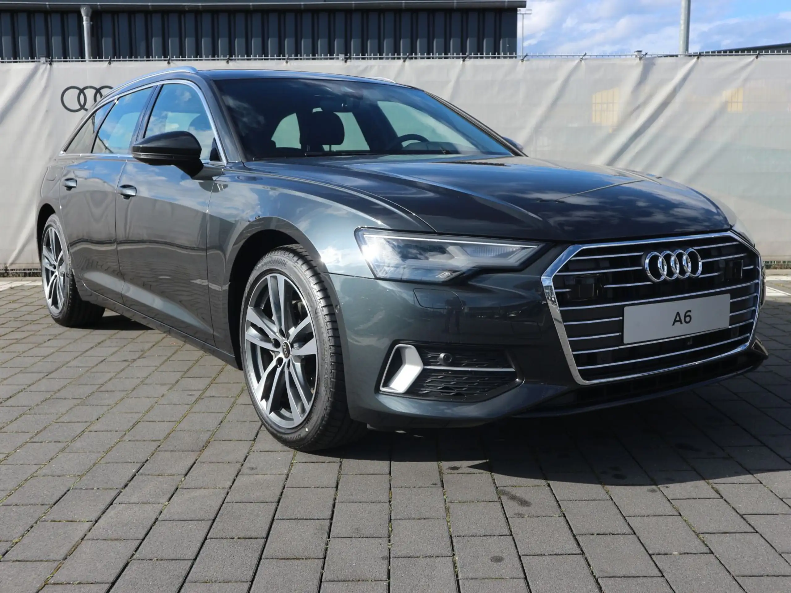 Audi - A6