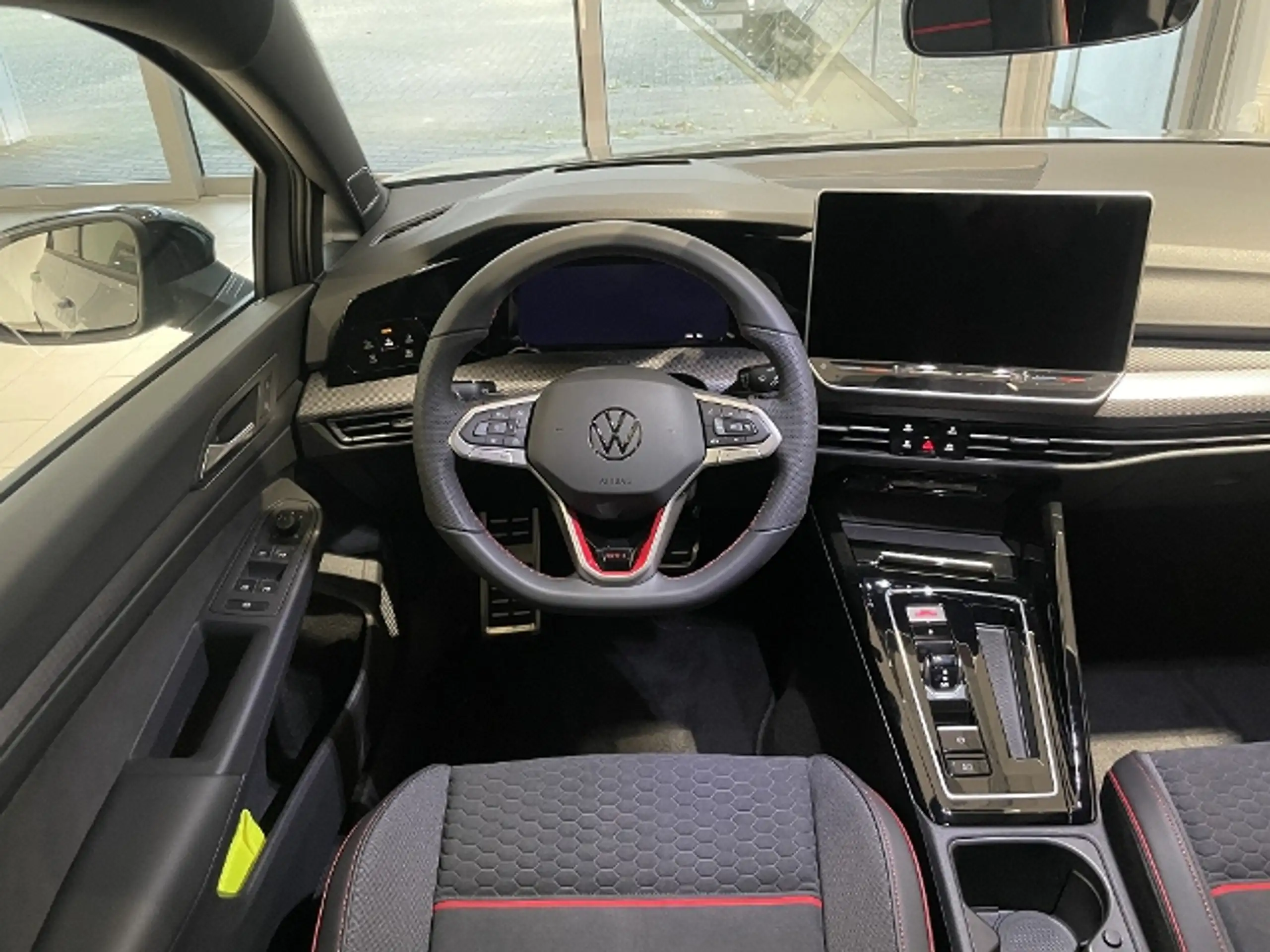 Volkswagen - Golf GTI