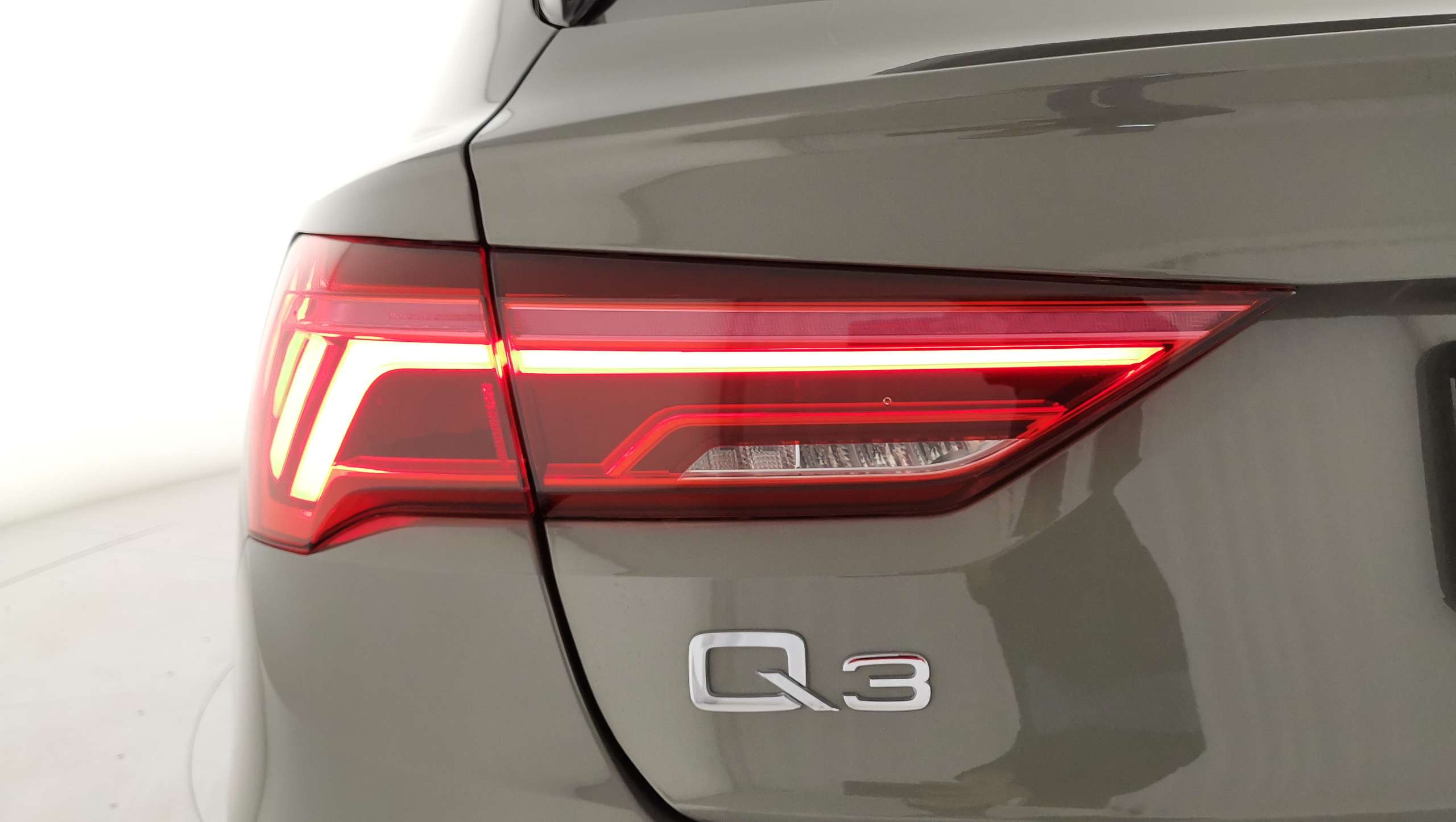 Audi - Q3