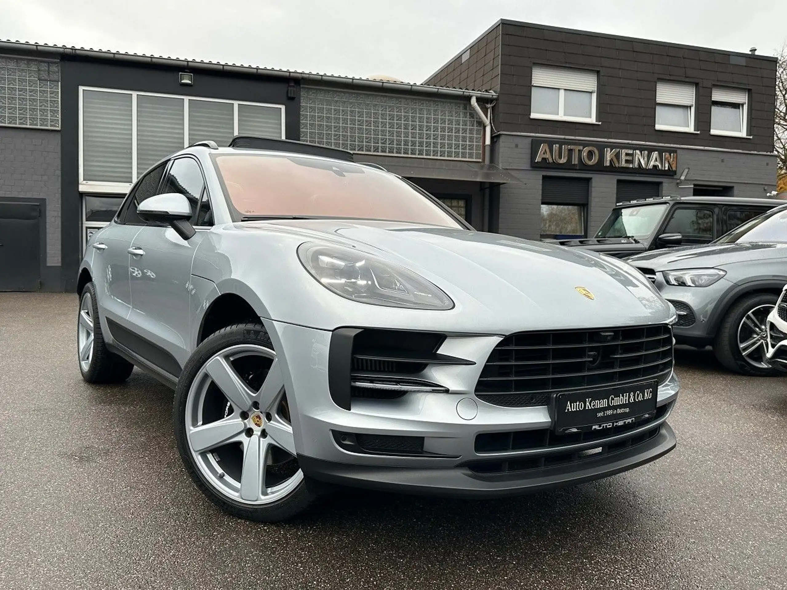 Porsche - Macan