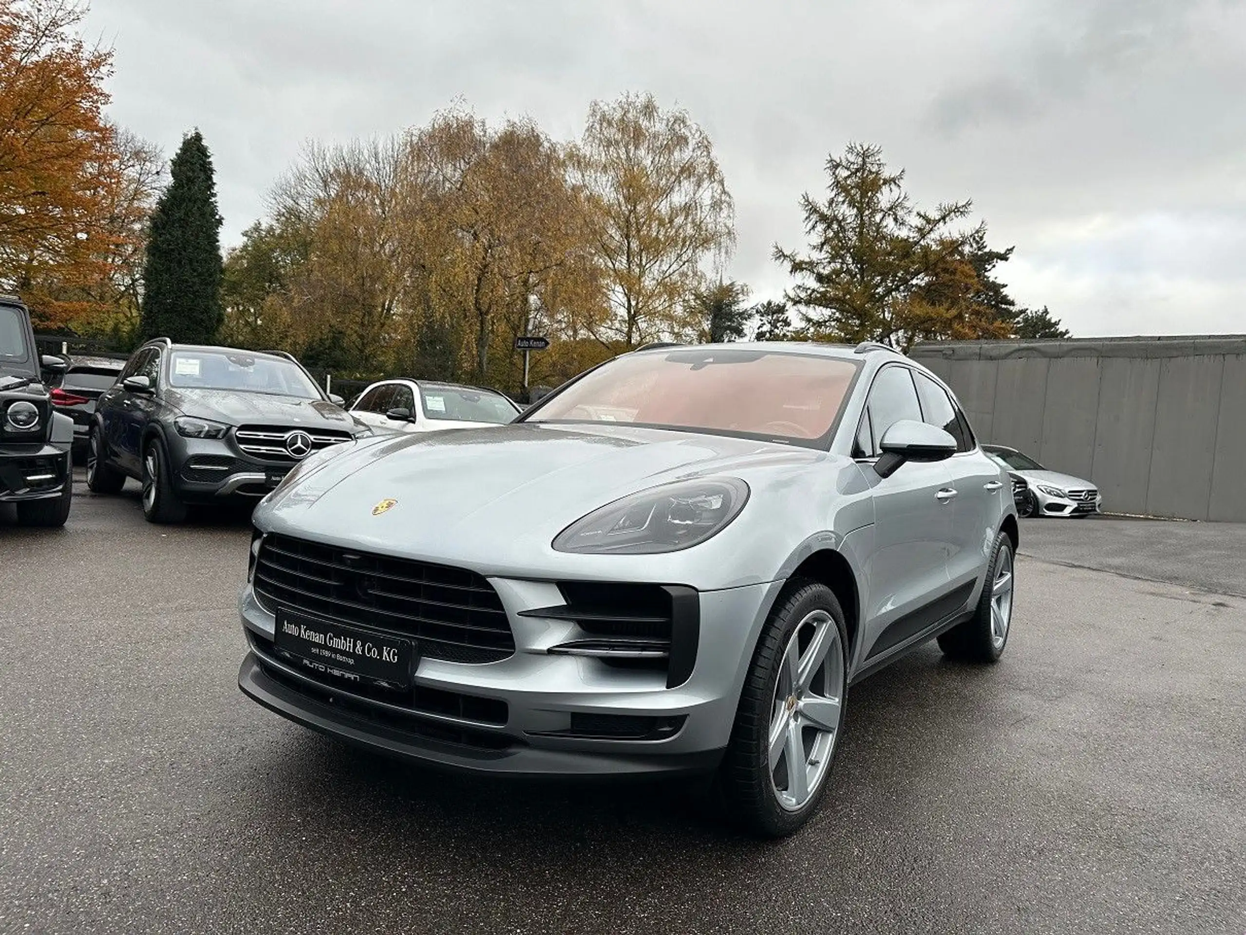 Porsche - Macan