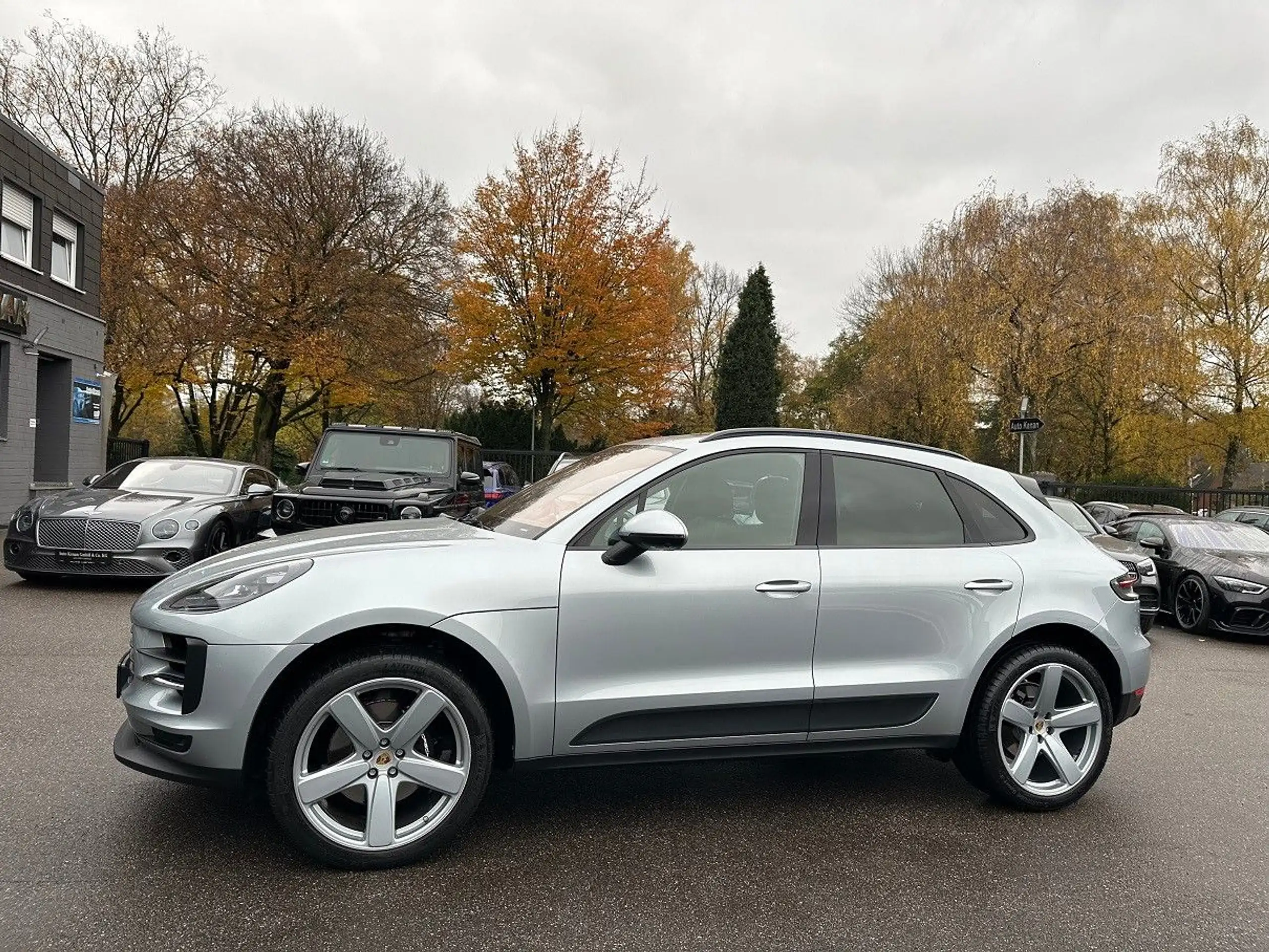 Porsche - Macan