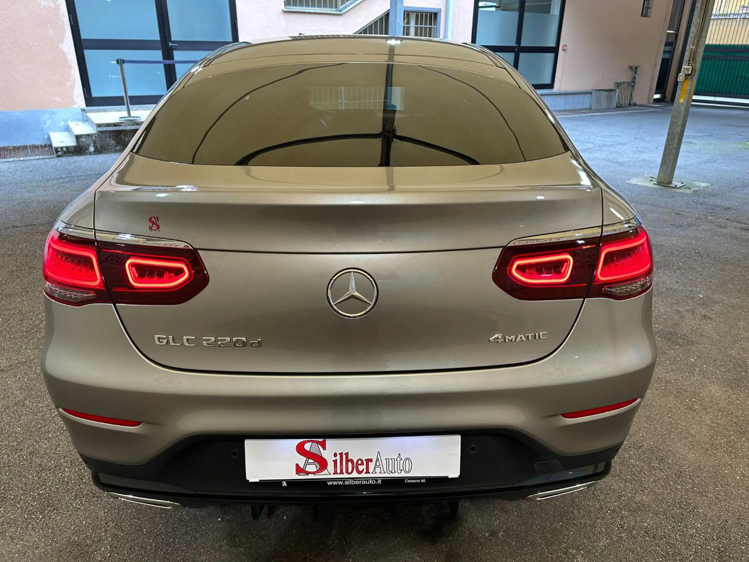 Mercedes-Benz - GLC 220