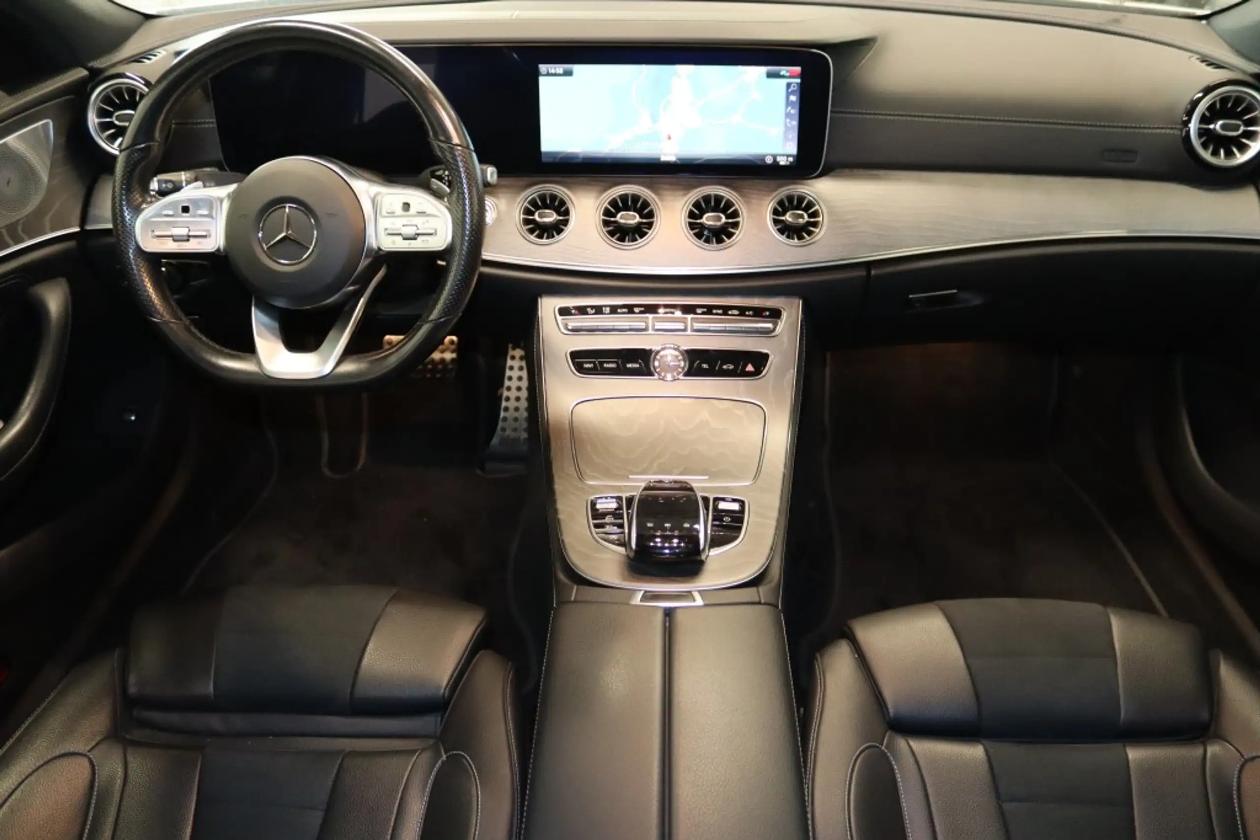 Mercedes-Benz - CLS 400