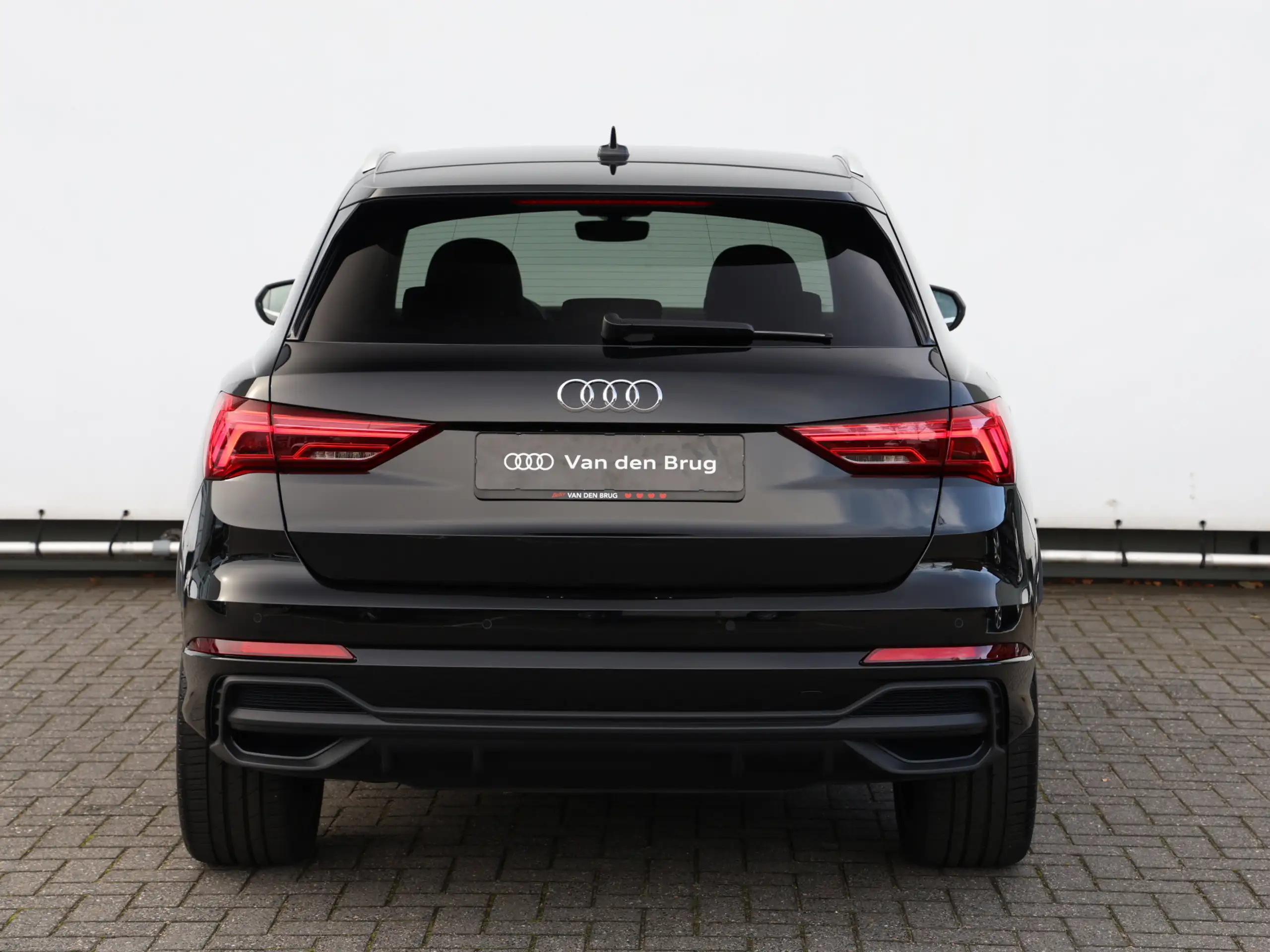 Audi - Q3