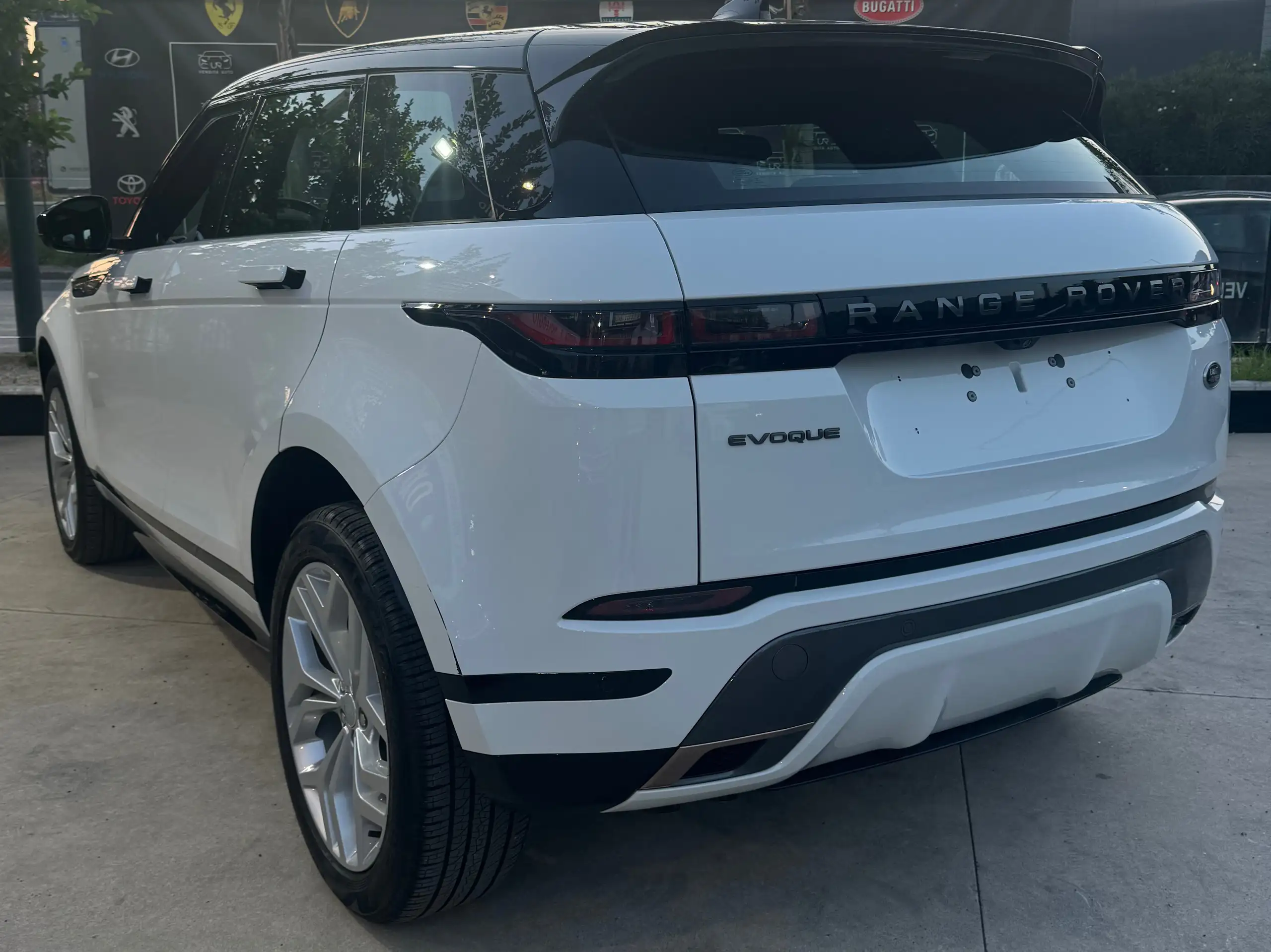 Land Rover - Range Rover Evoque