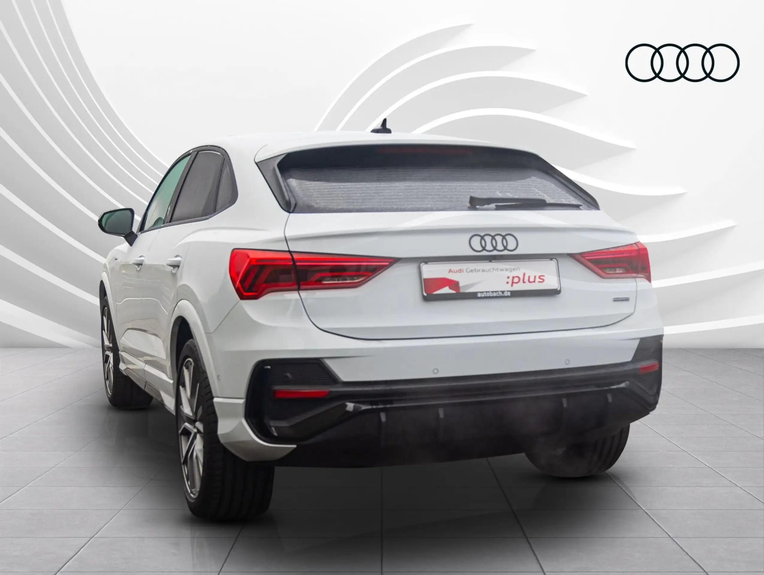 Audi - Q3