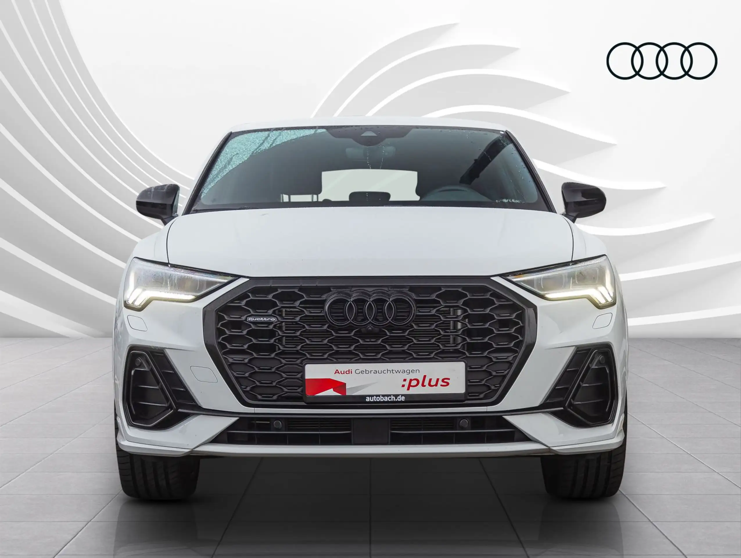 Audi - Q3